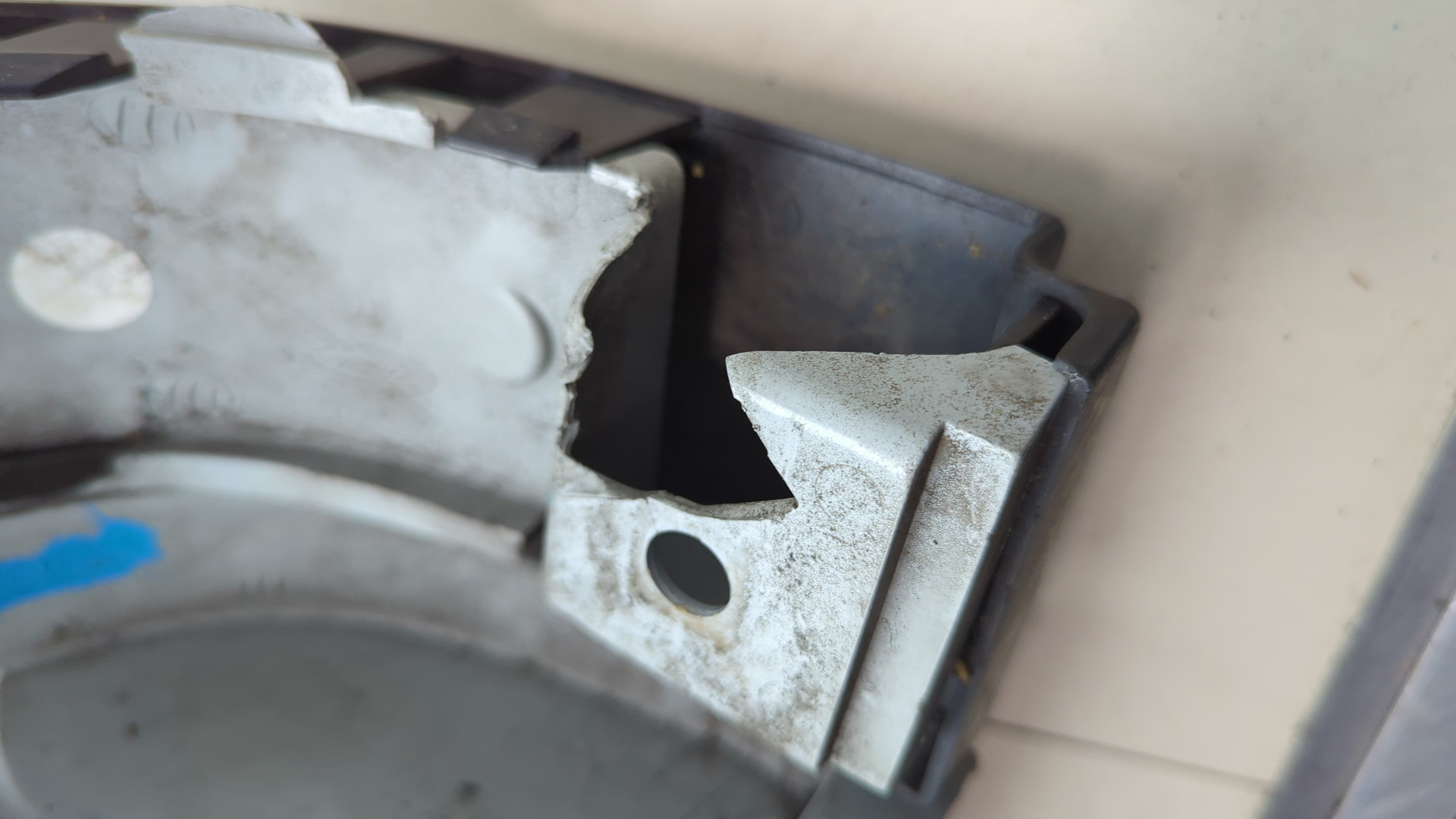 Фонарь задний левый