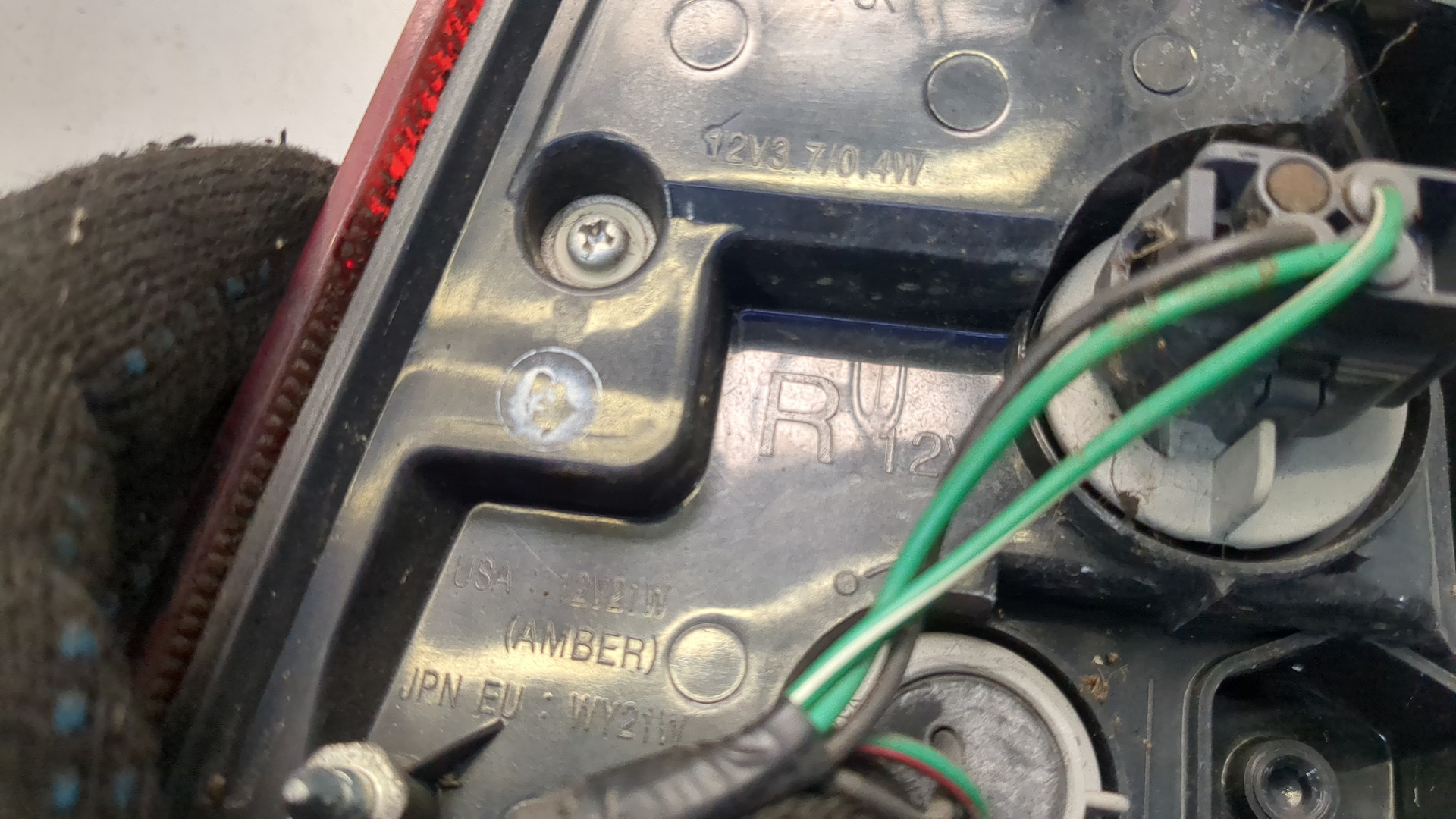 Фонарь задний правый