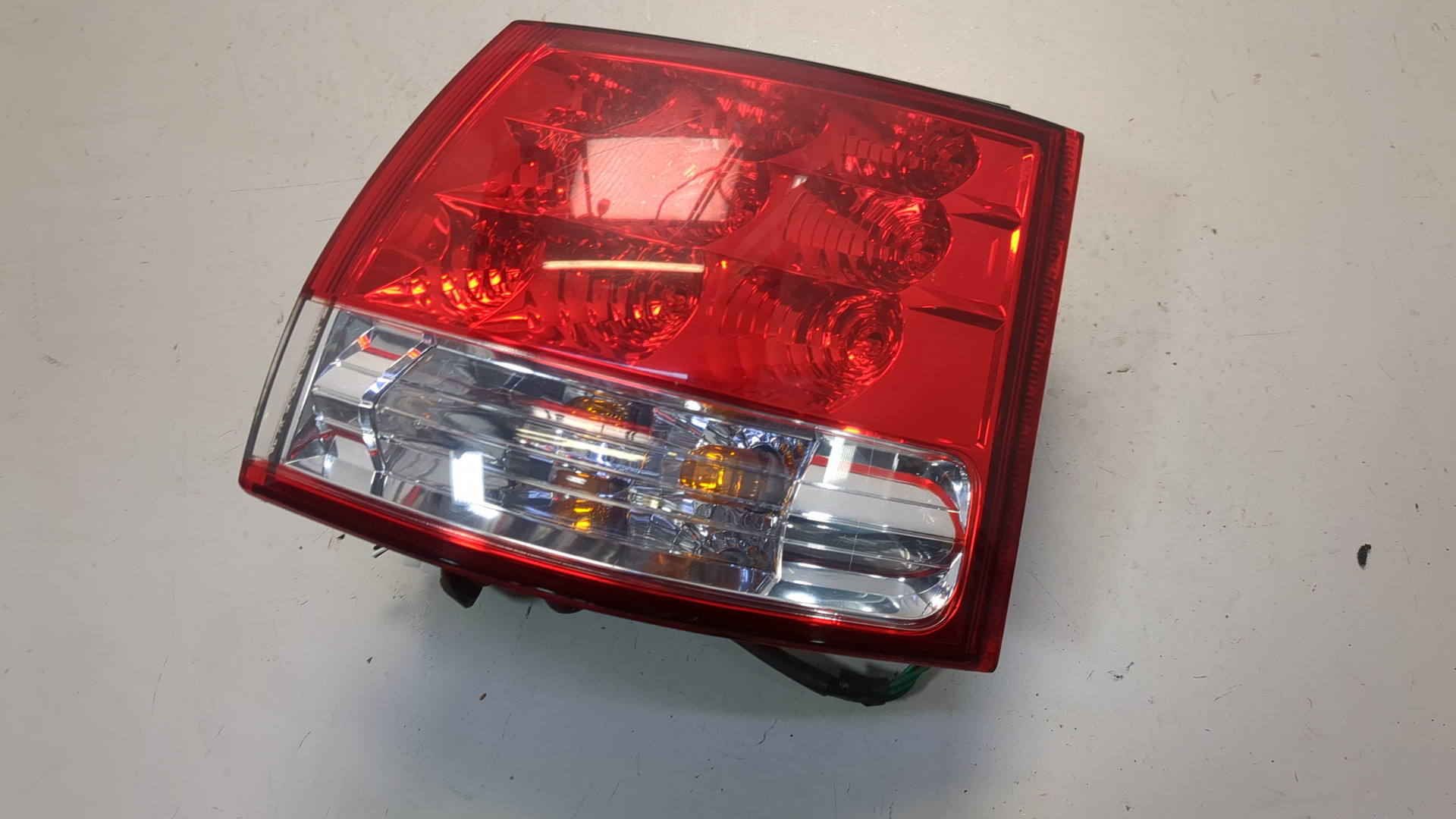 Фонарь задний правый