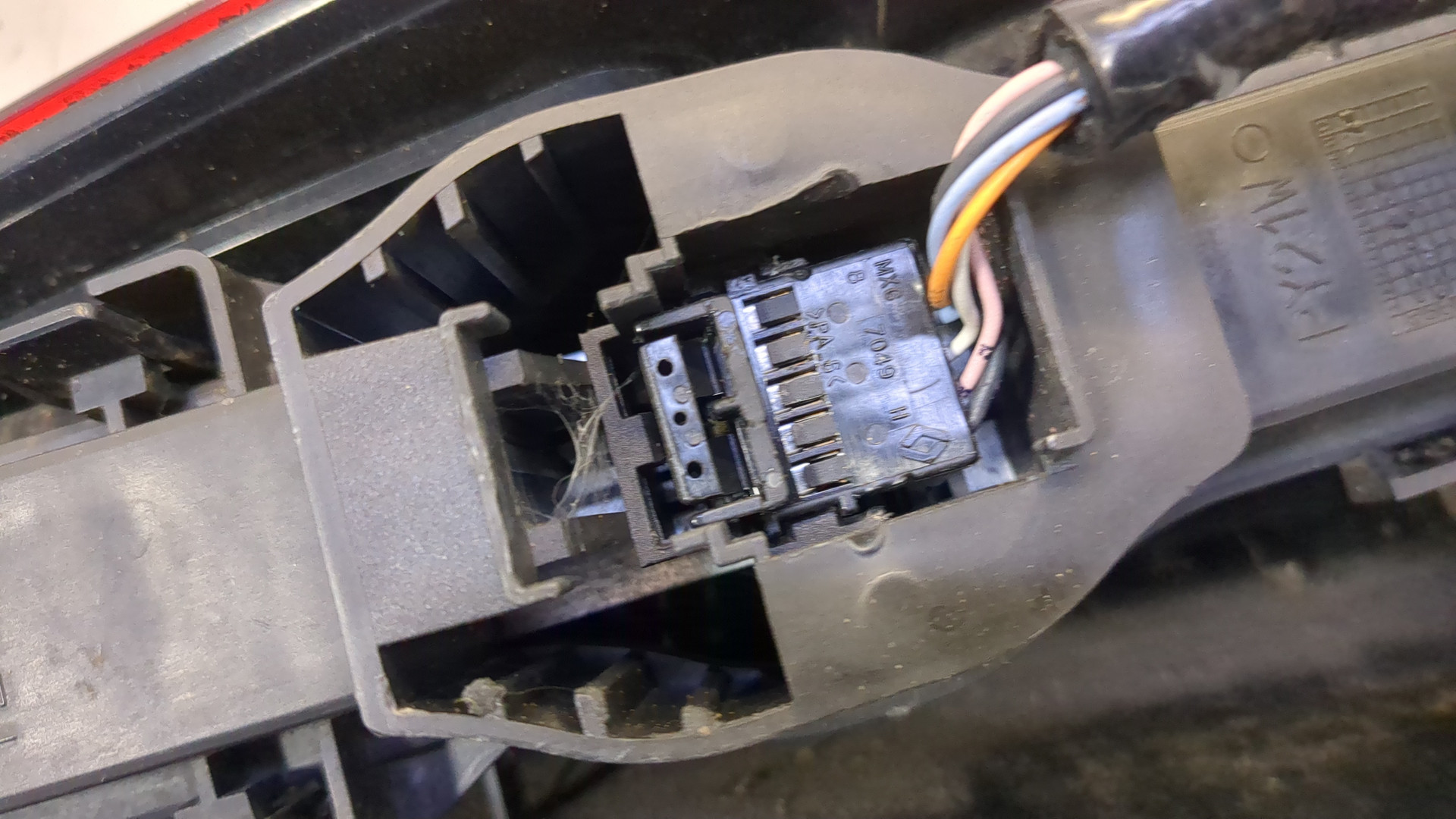 Фонарь задний левый