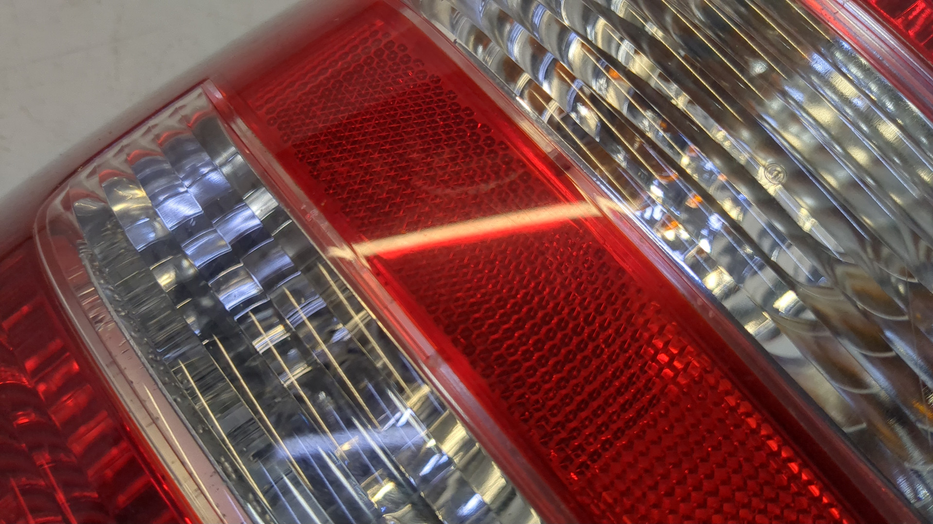 Фонарь задний левый