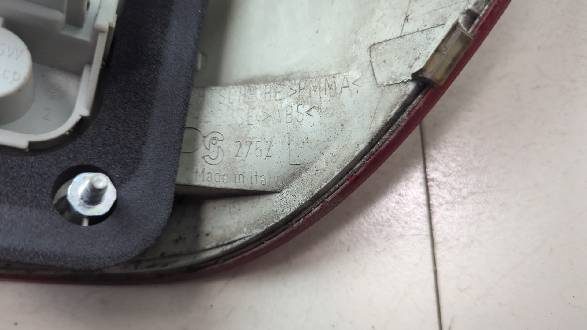 Фонарь задний левый