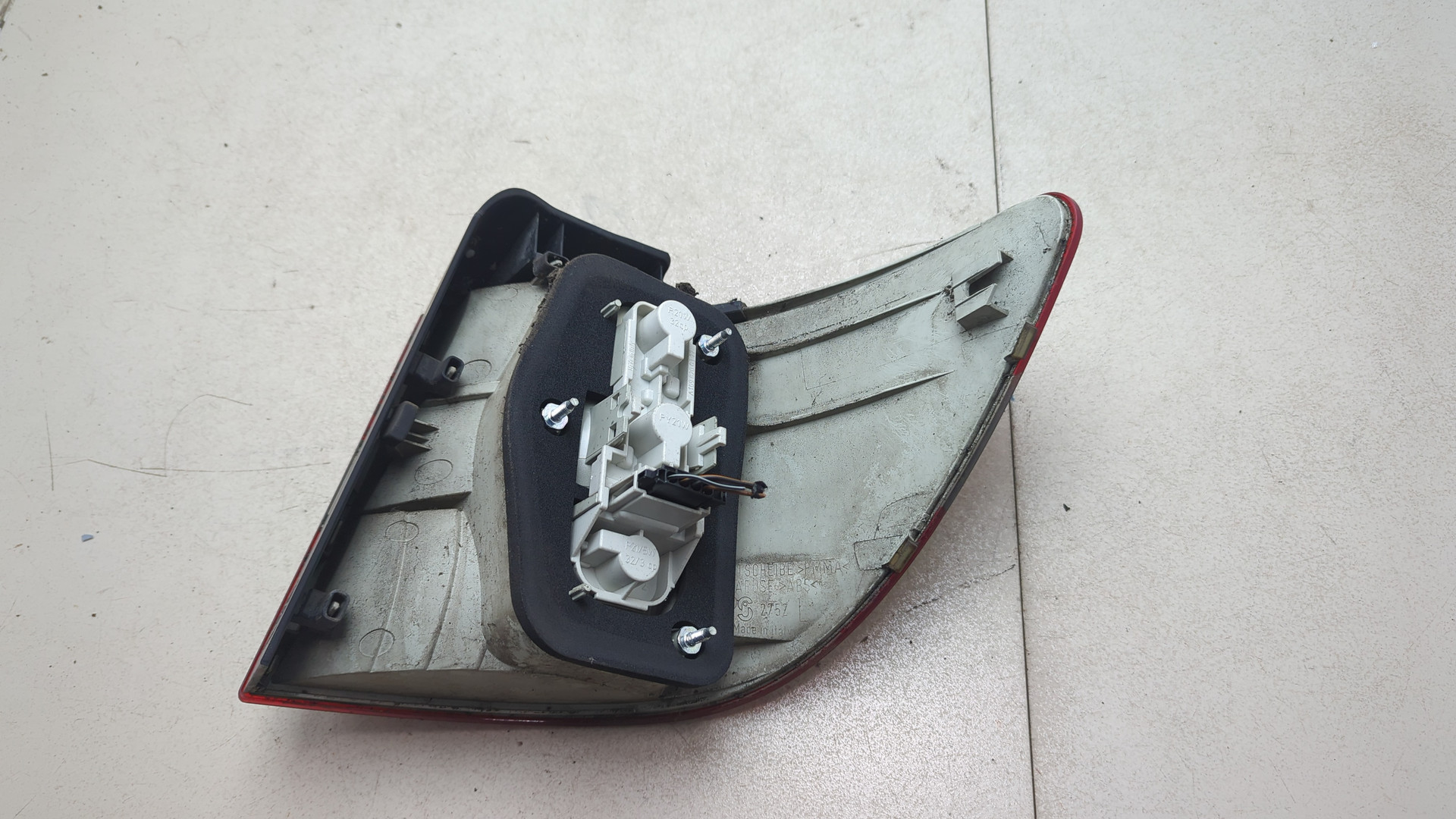 Фонарь задний левый