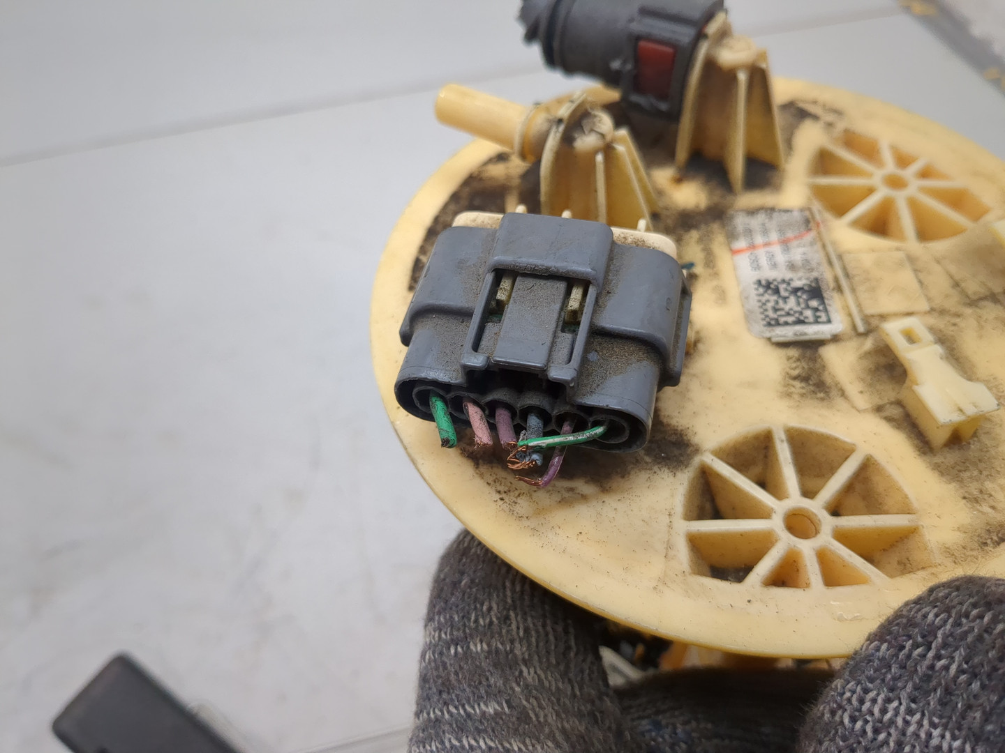 Насос топливный электрический