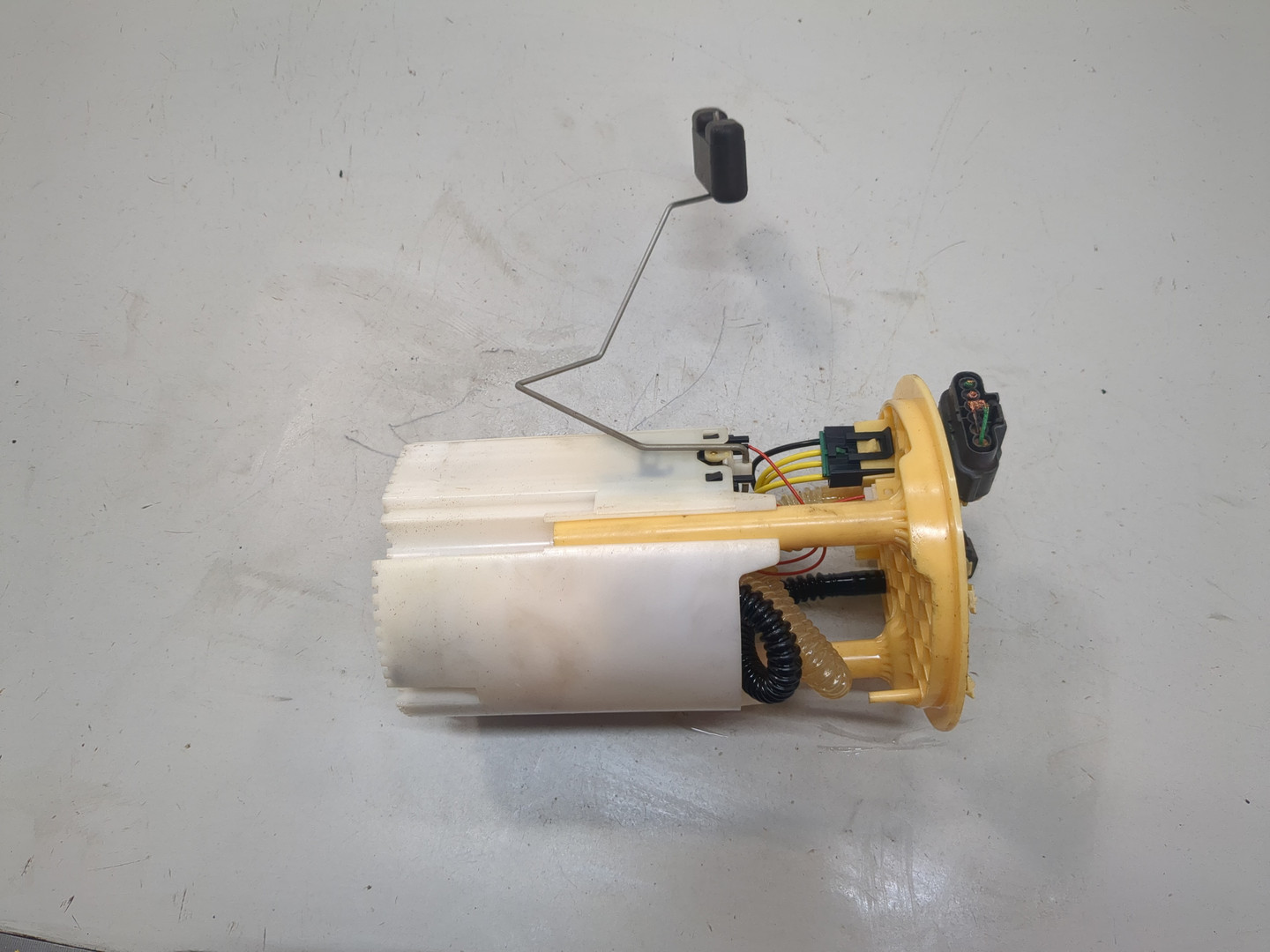 Насос топливный электрический