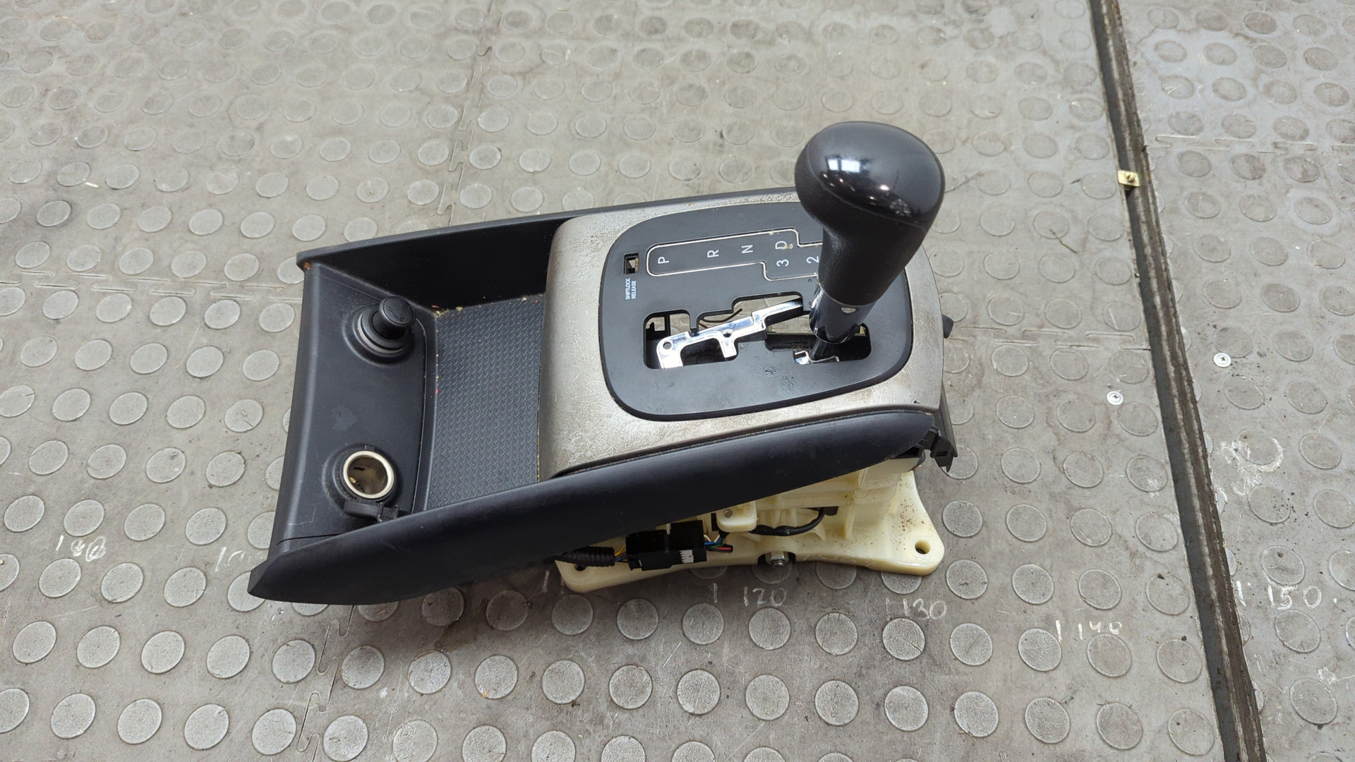 Кулиса МКПП / АКПП