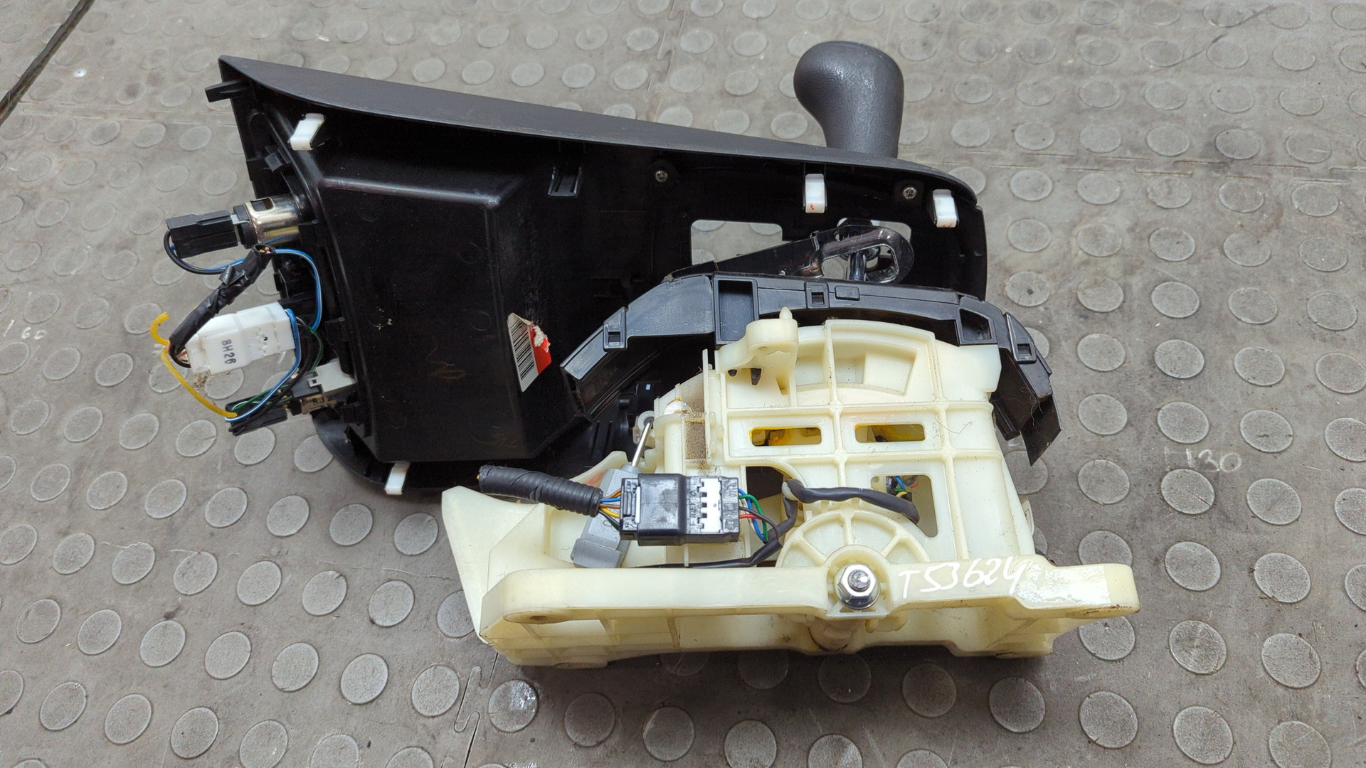 Кулиса МКПП / АКПП