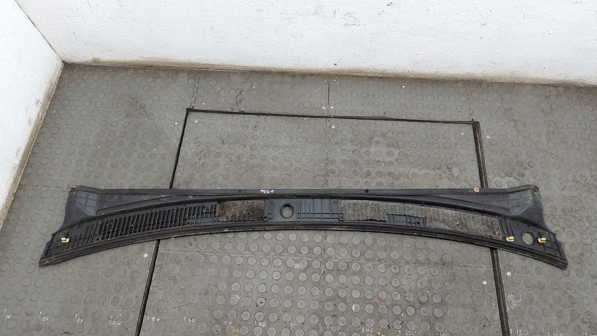 Решетка стеклоочистителей (Жабо)