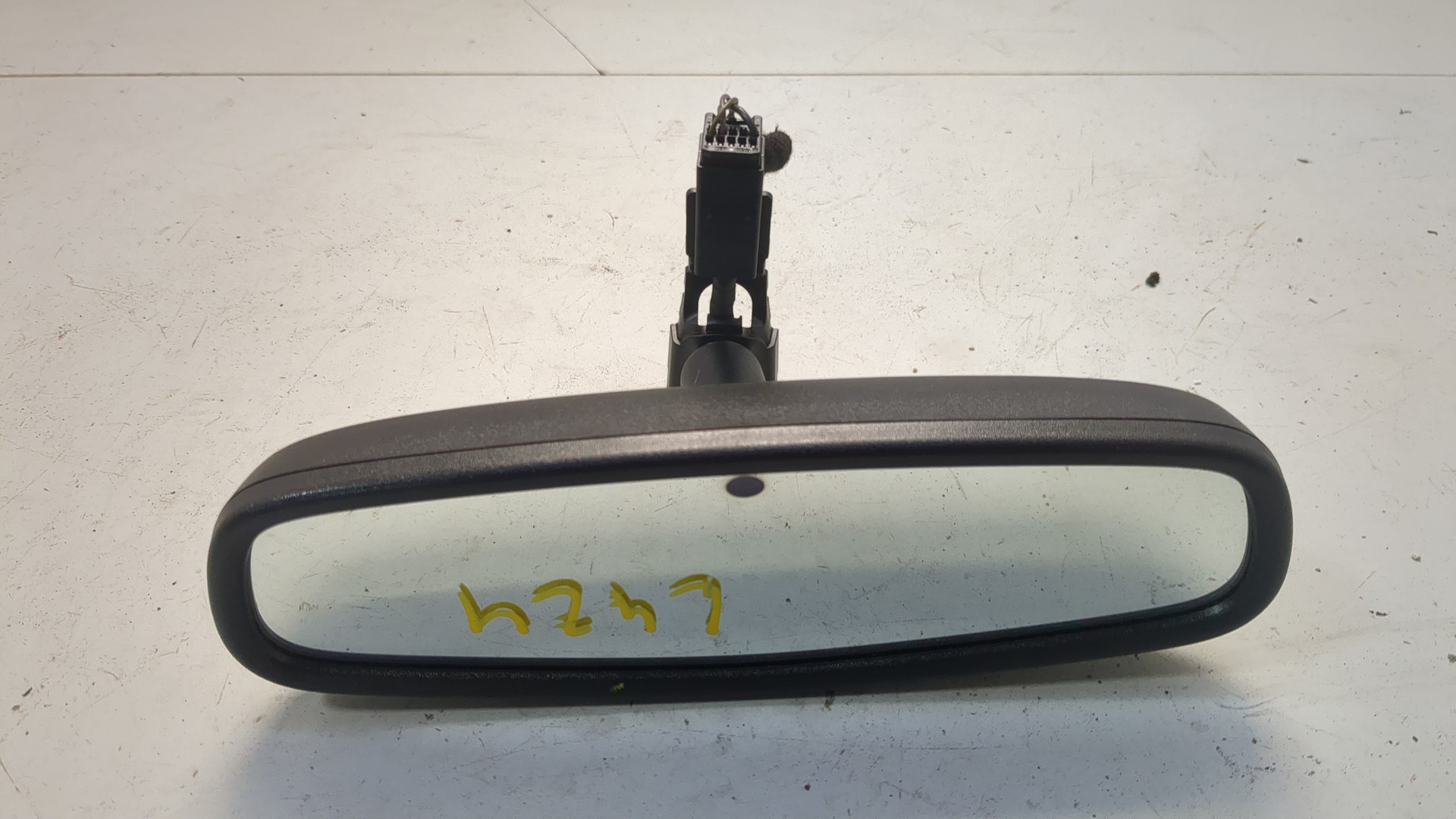 Зеркало заднего вида