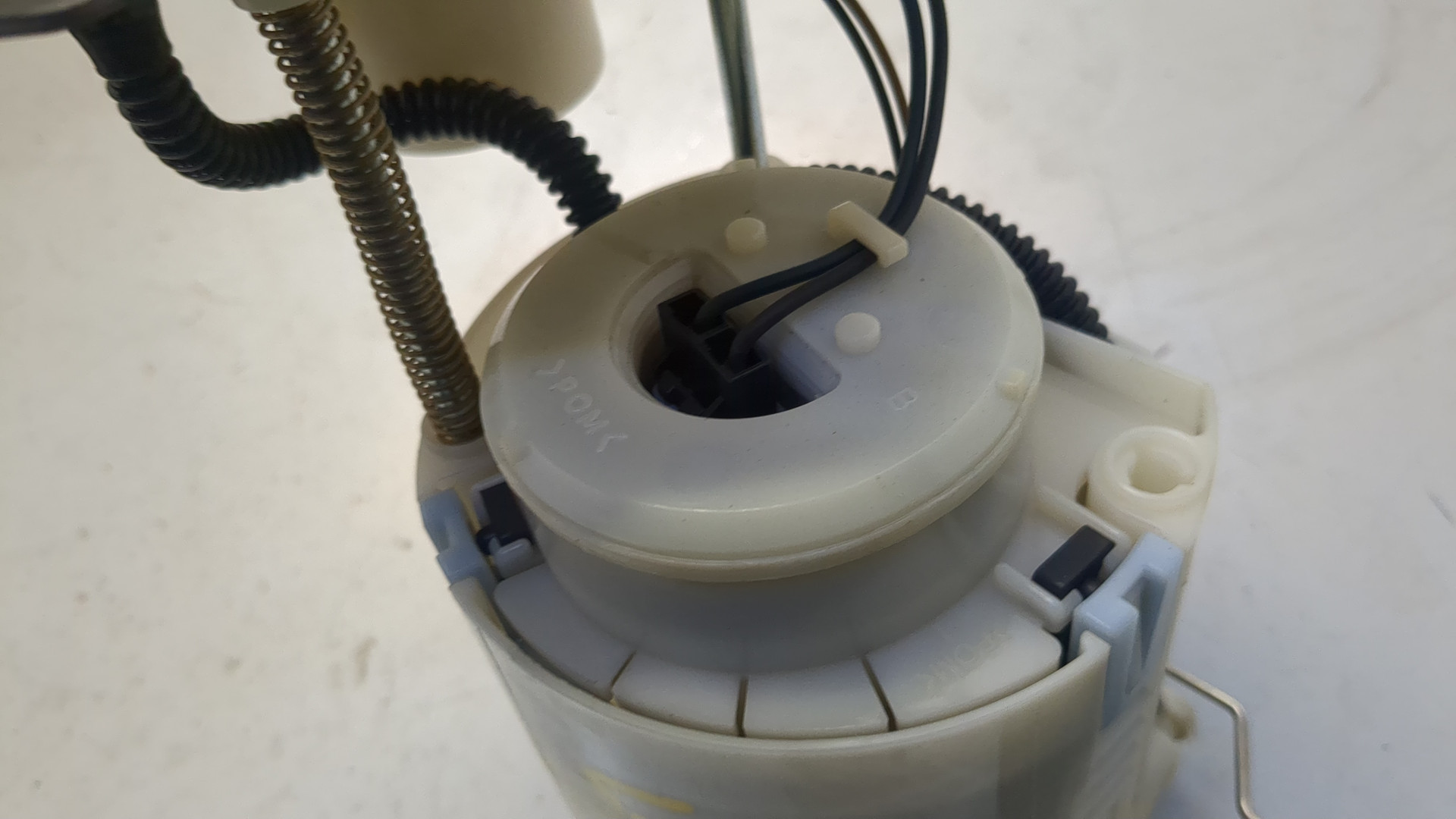 Насос топливный электрический