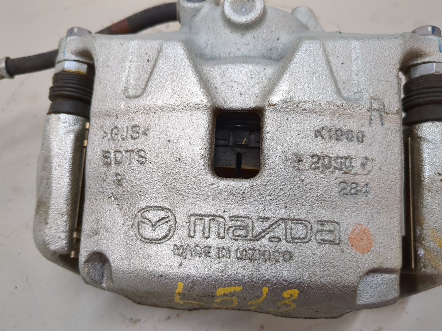 Суппорт передний правый