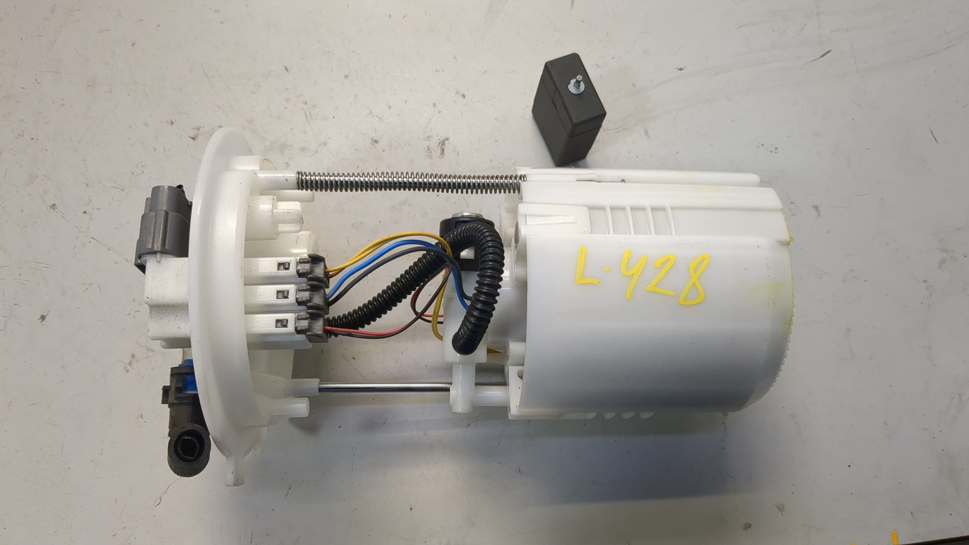 Насос топливный электрический