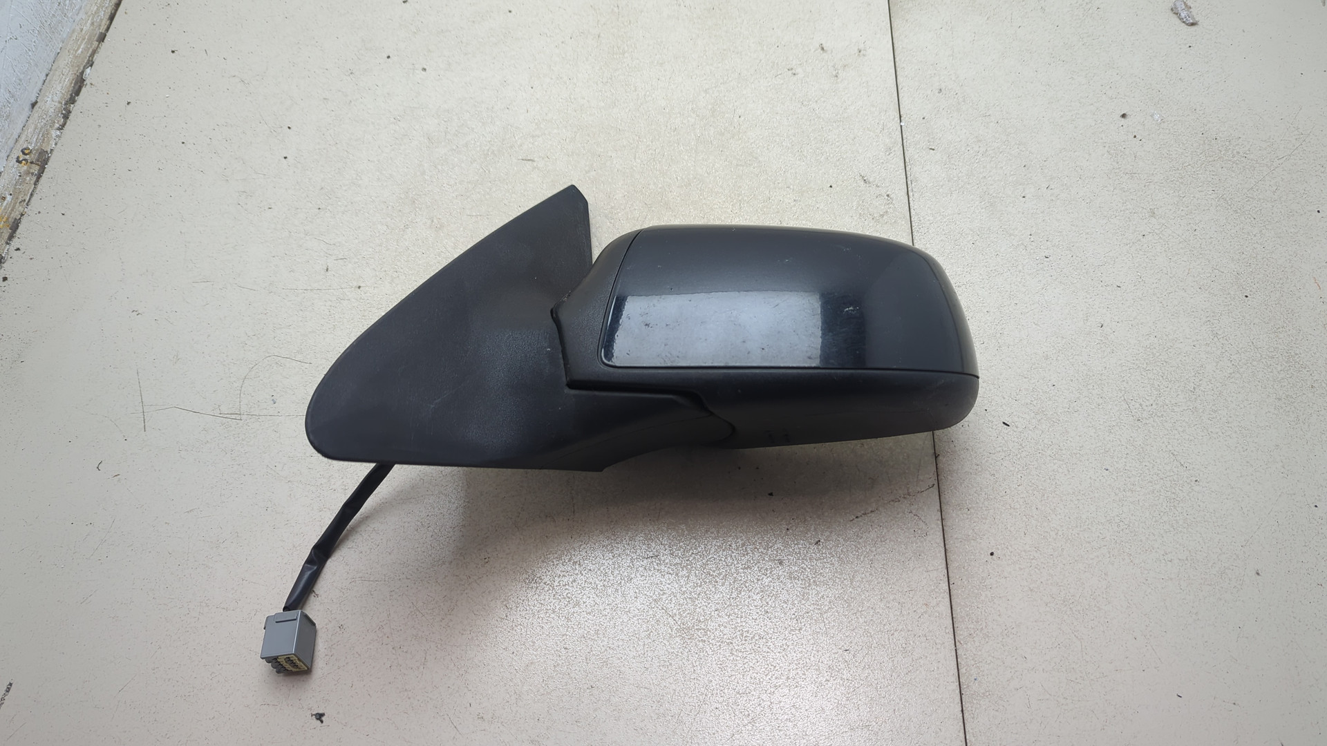 Зеркало левое электрическое