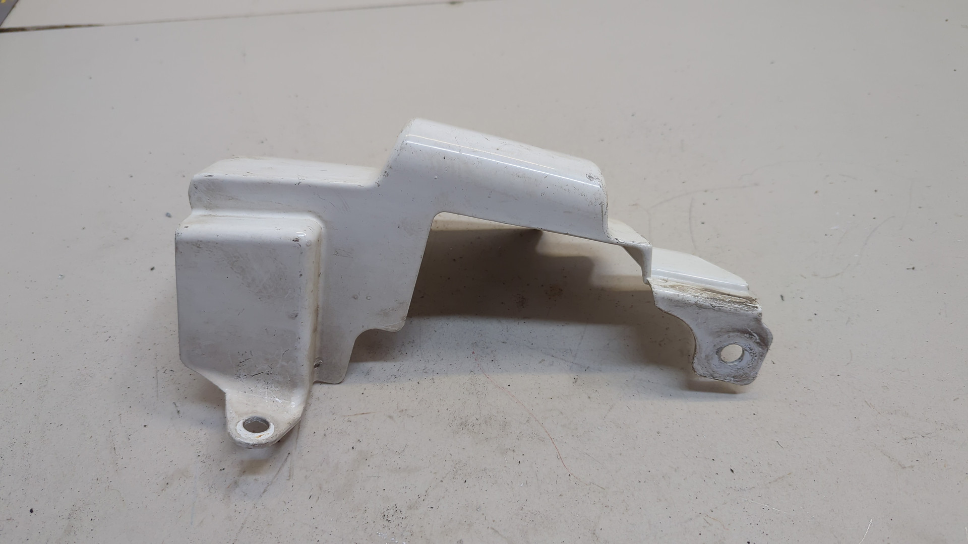 Накладка двери передней левой