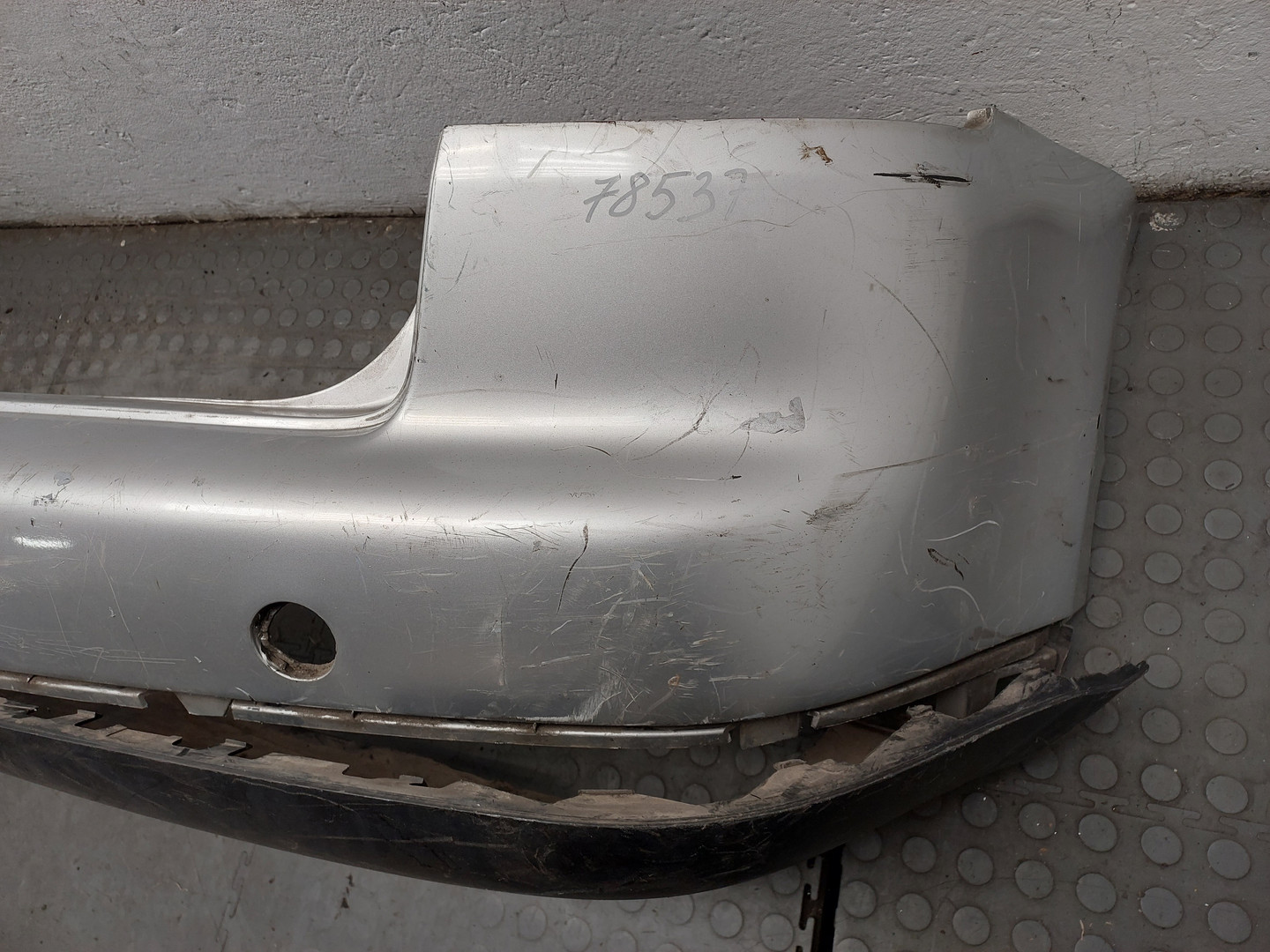 Бампер задний