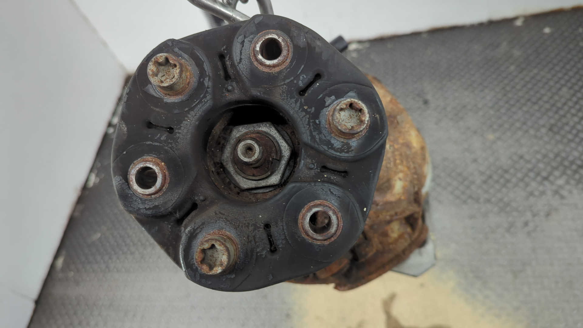 Редуктор заднего моста