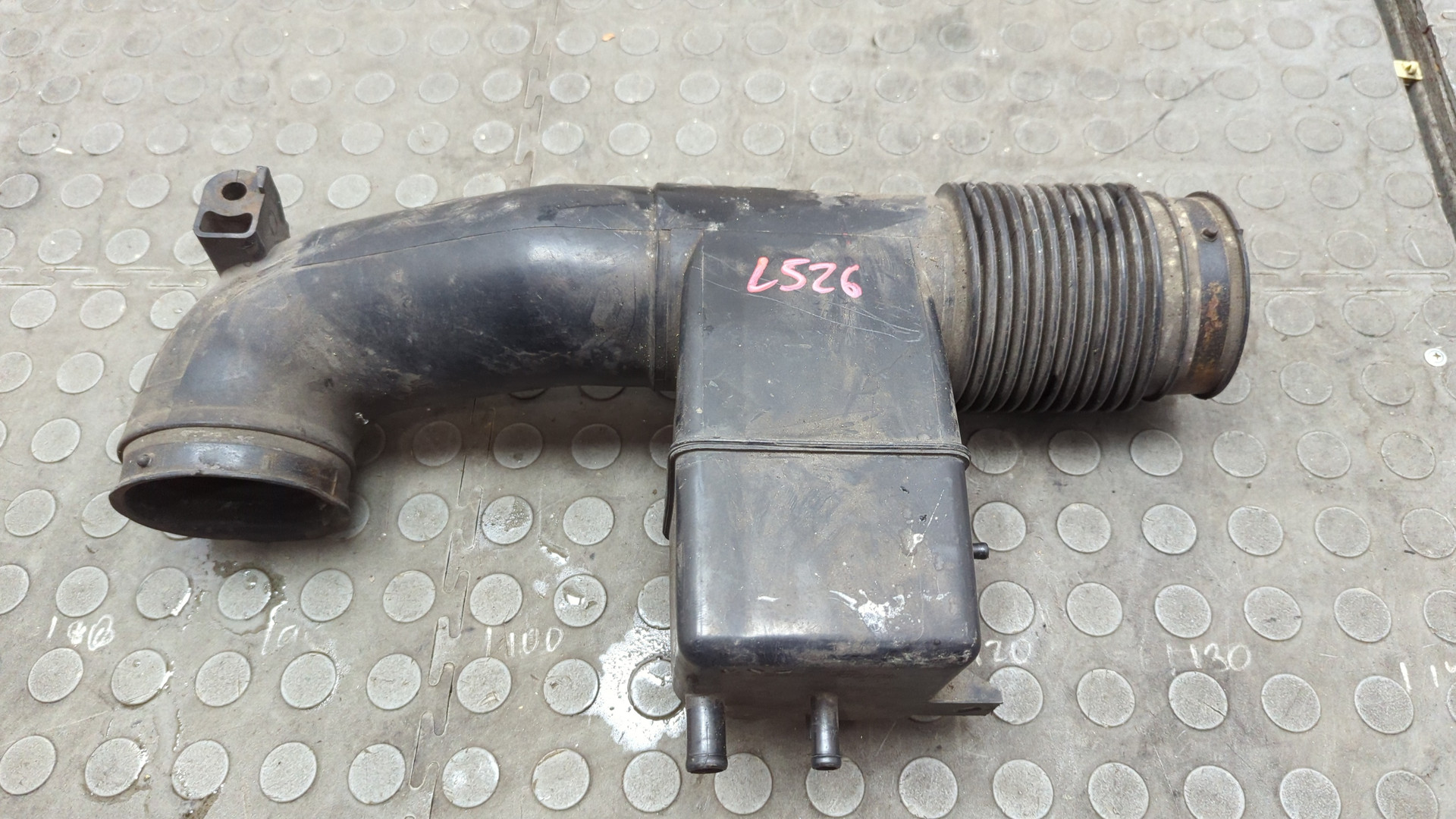 Патрубок воздушного фильтра