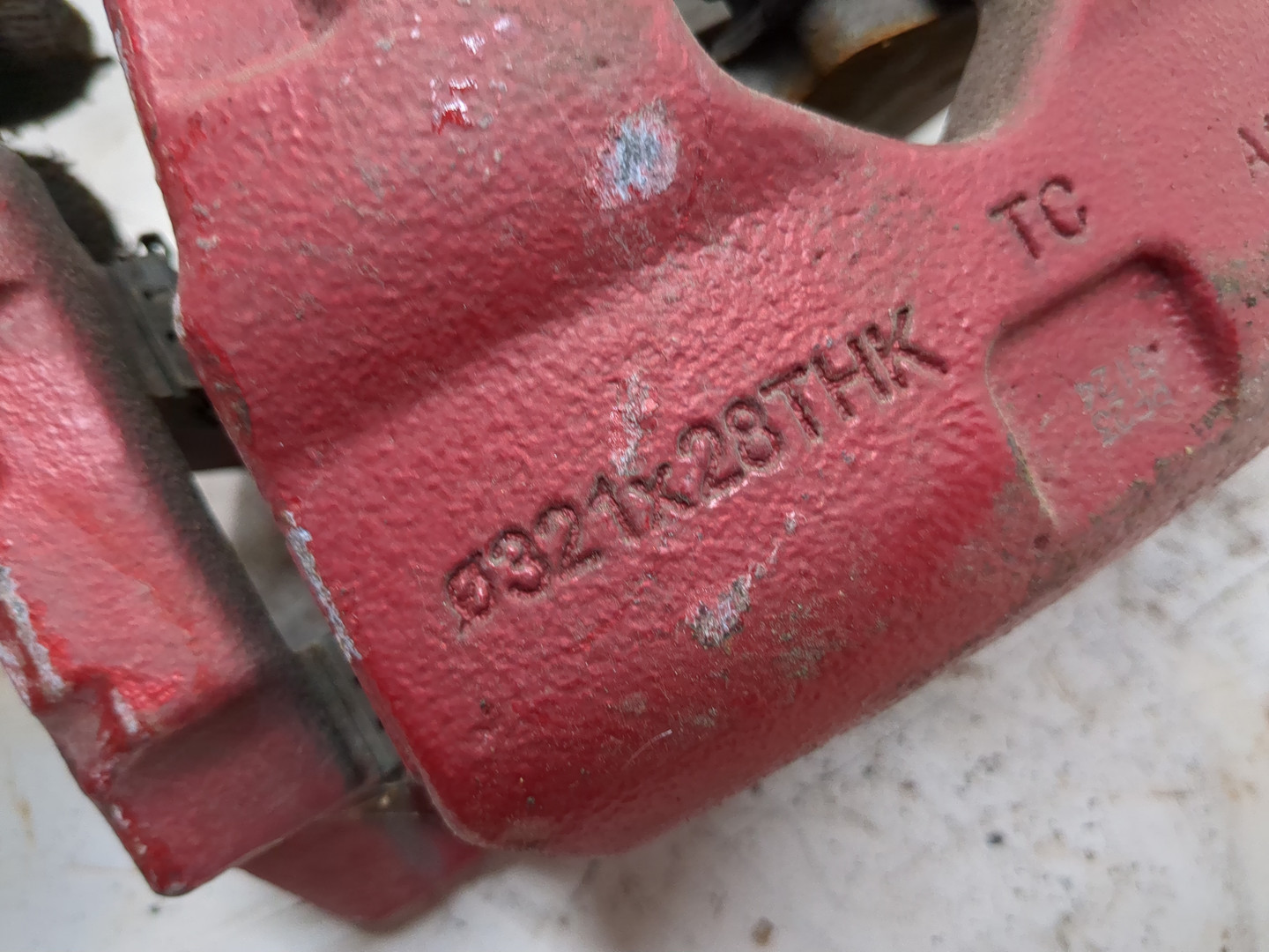 Суппорт передний левый