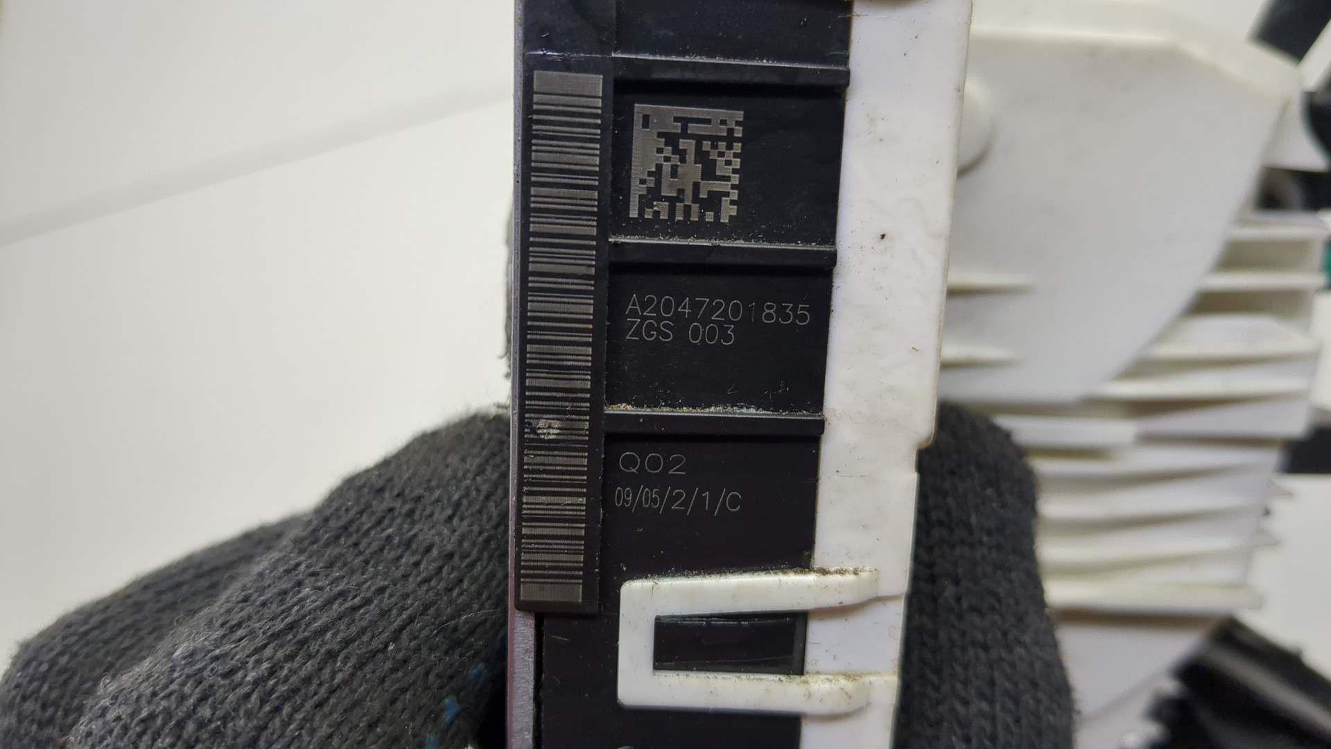 Замок двери передней правой