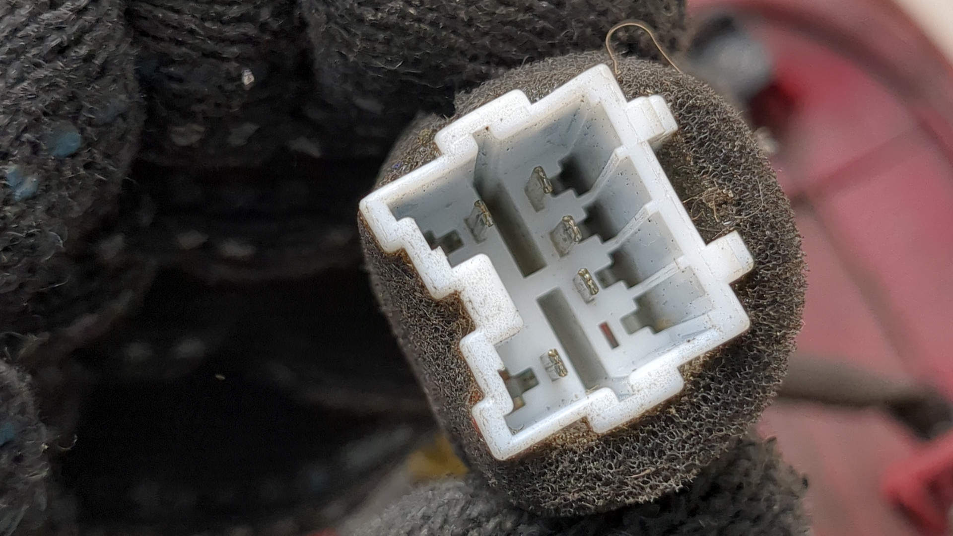 Фонарь задний левый