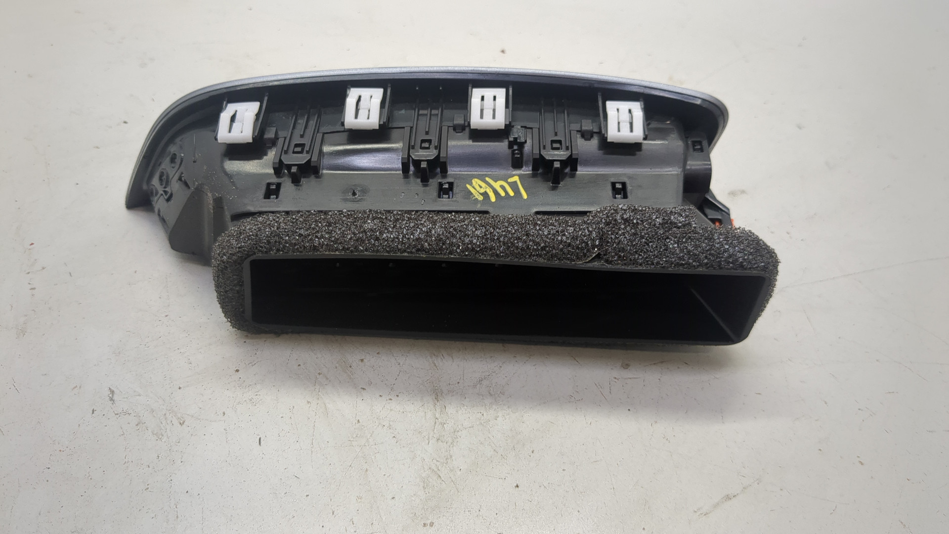 Дефлектор воздушный