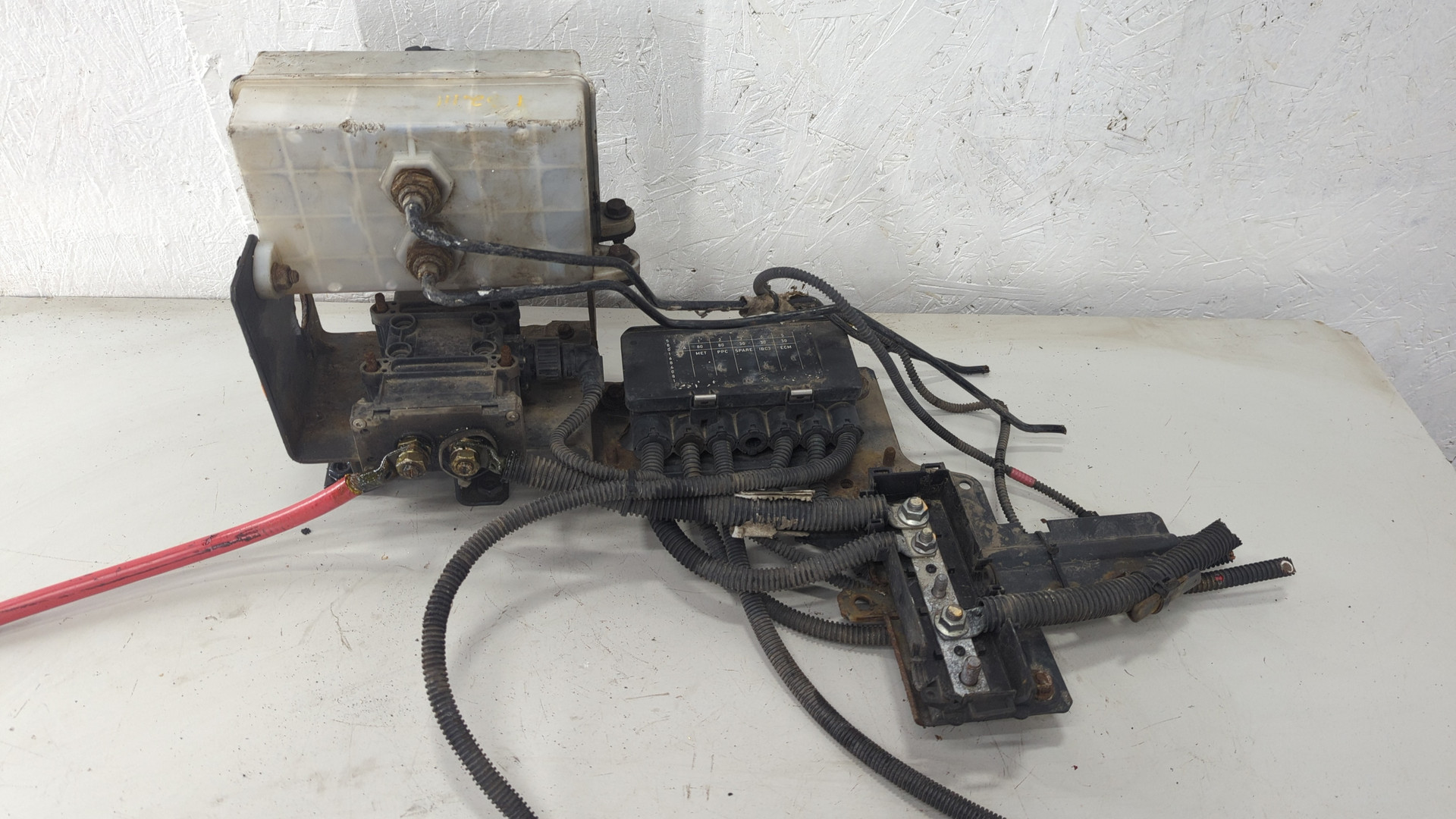 Выключатель массы