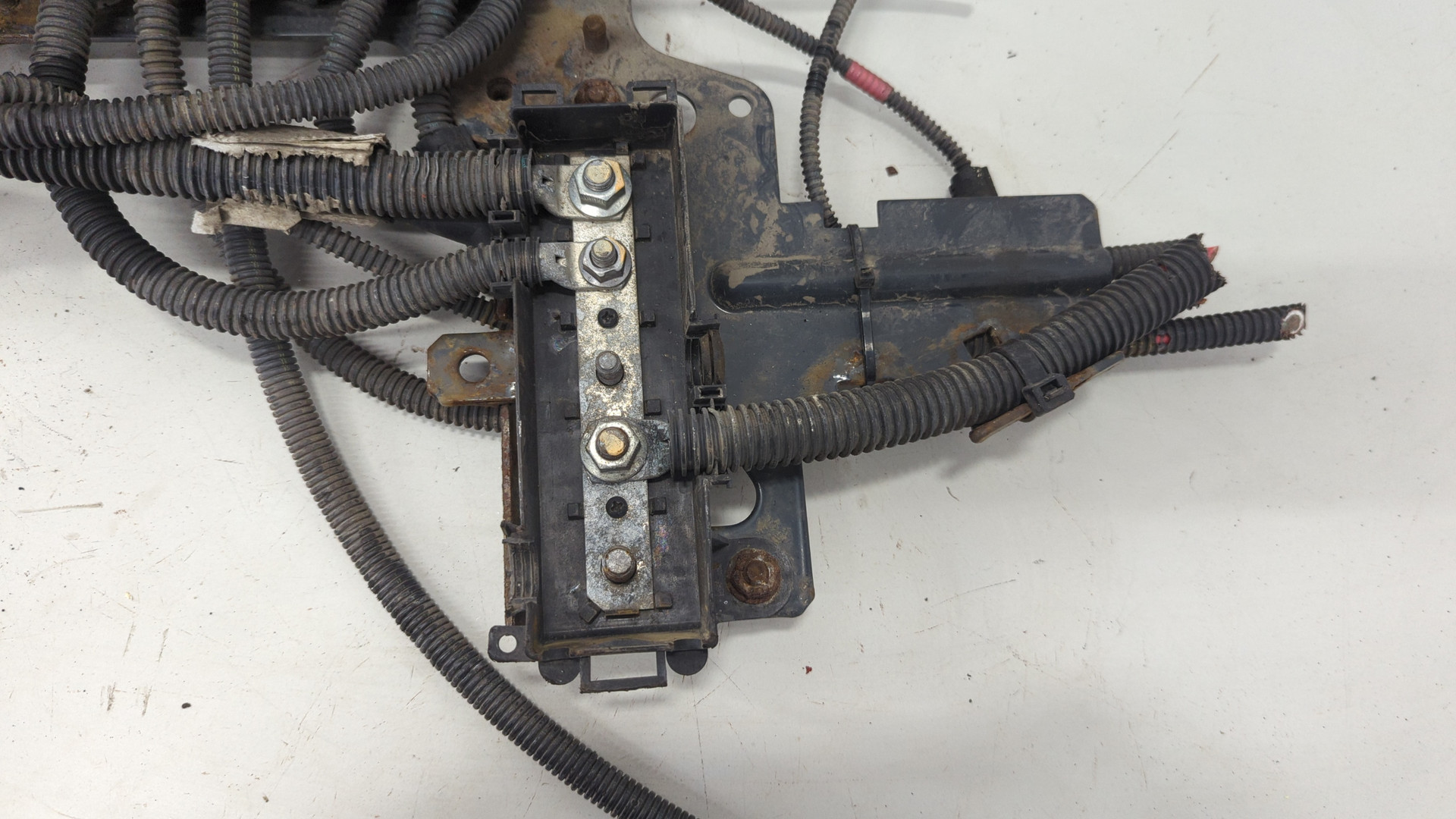 Выключатель массы