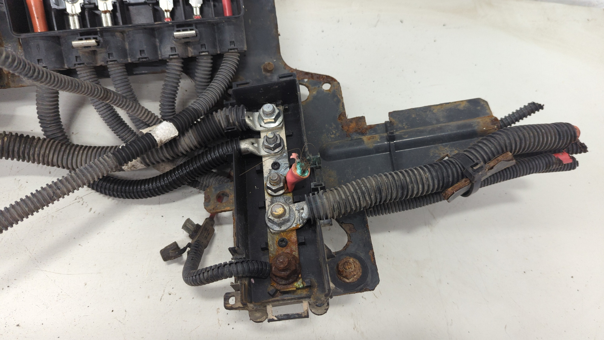 Выключатель массы