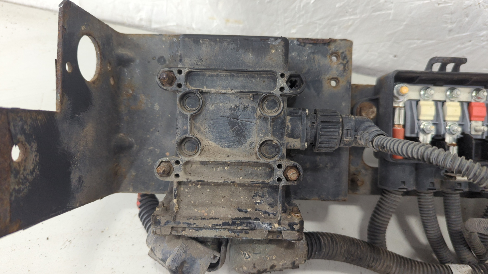 Выключатель массы