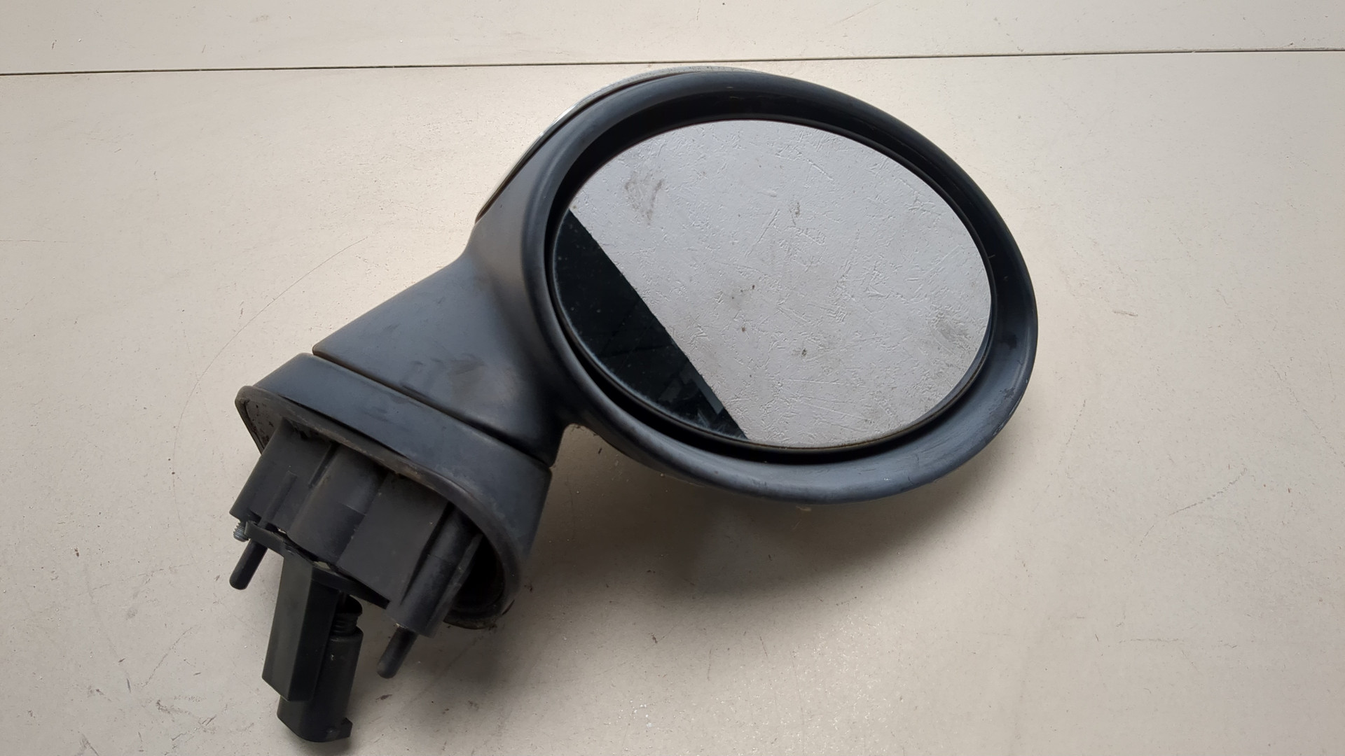 Зеркало правое электрическое