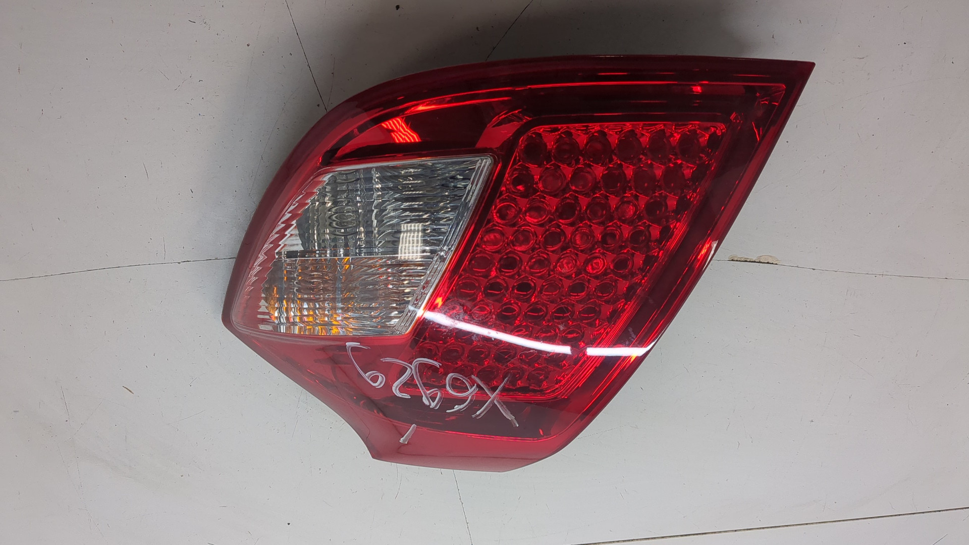 Фонарь задний правый