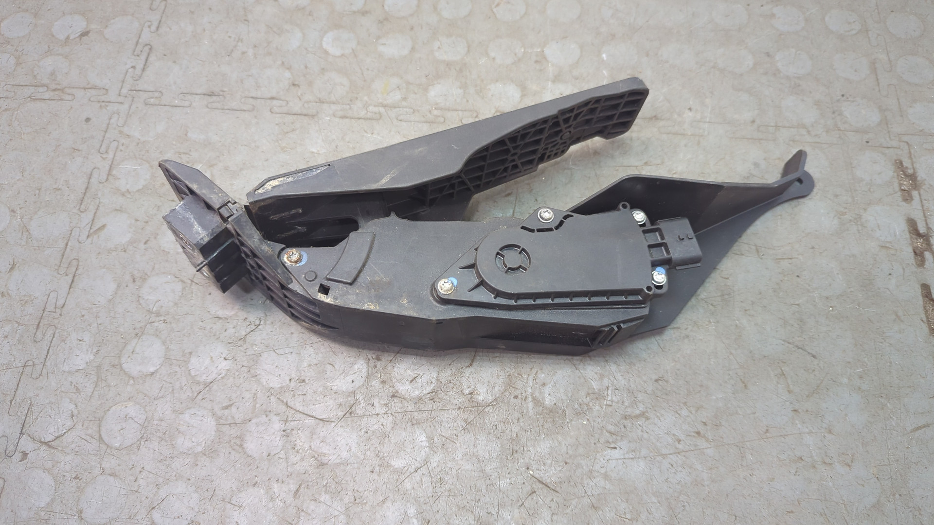 Педаль газа