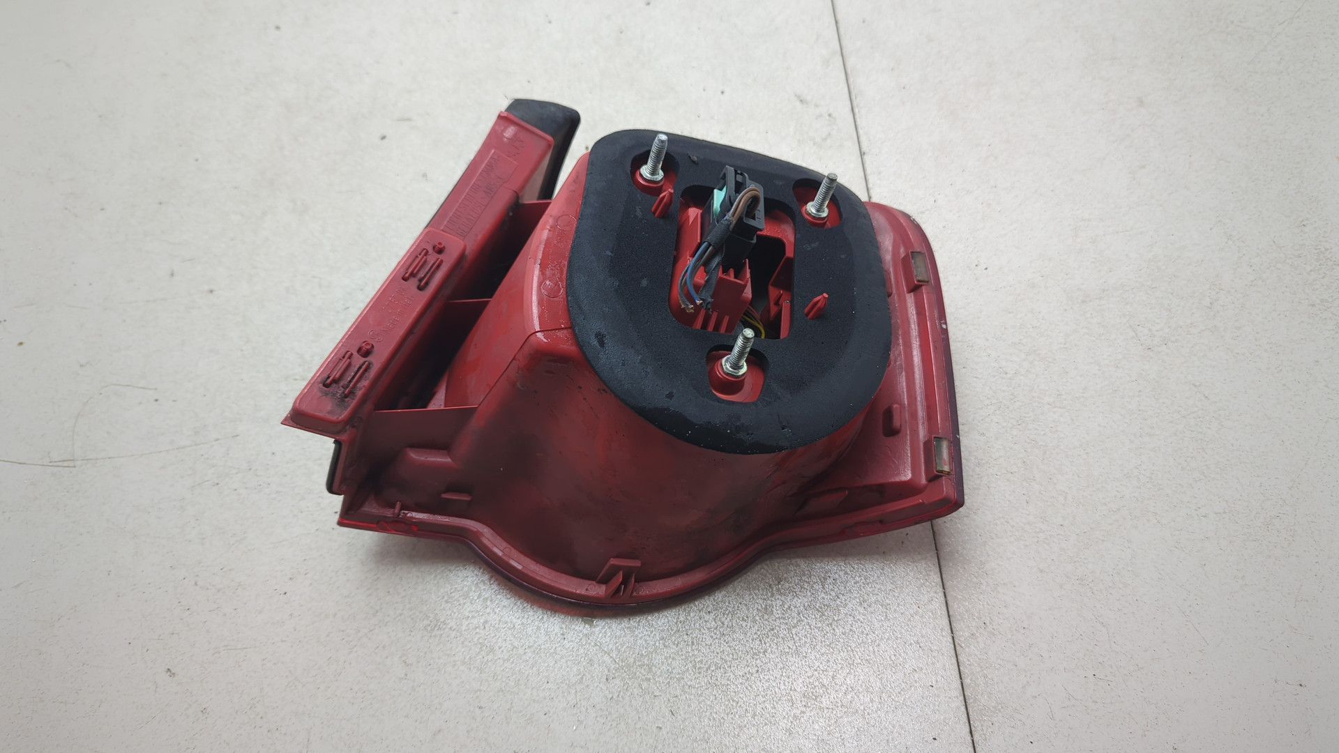 Фонарь задний левый