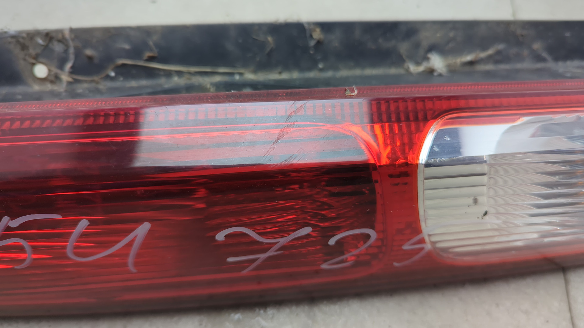 Фонарь задний правый