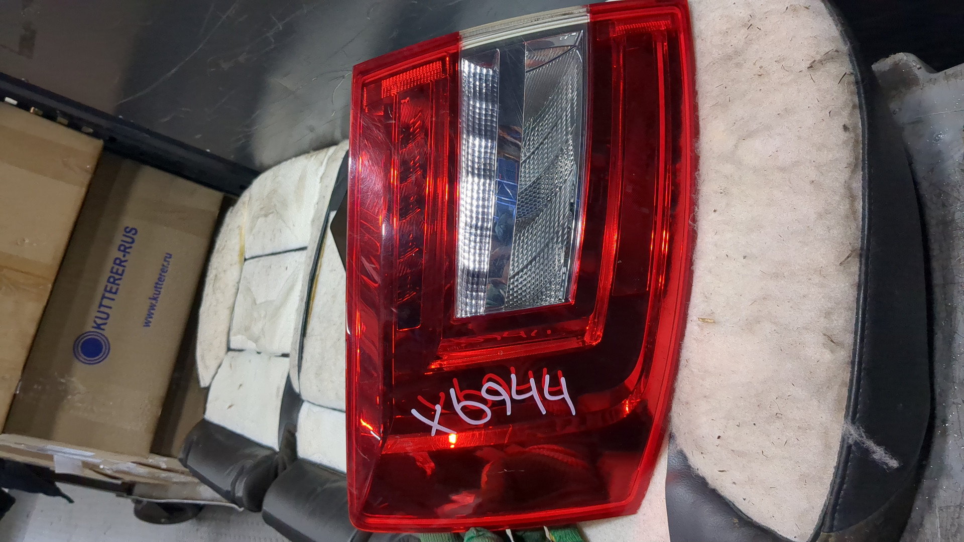 Фонарь задний левый