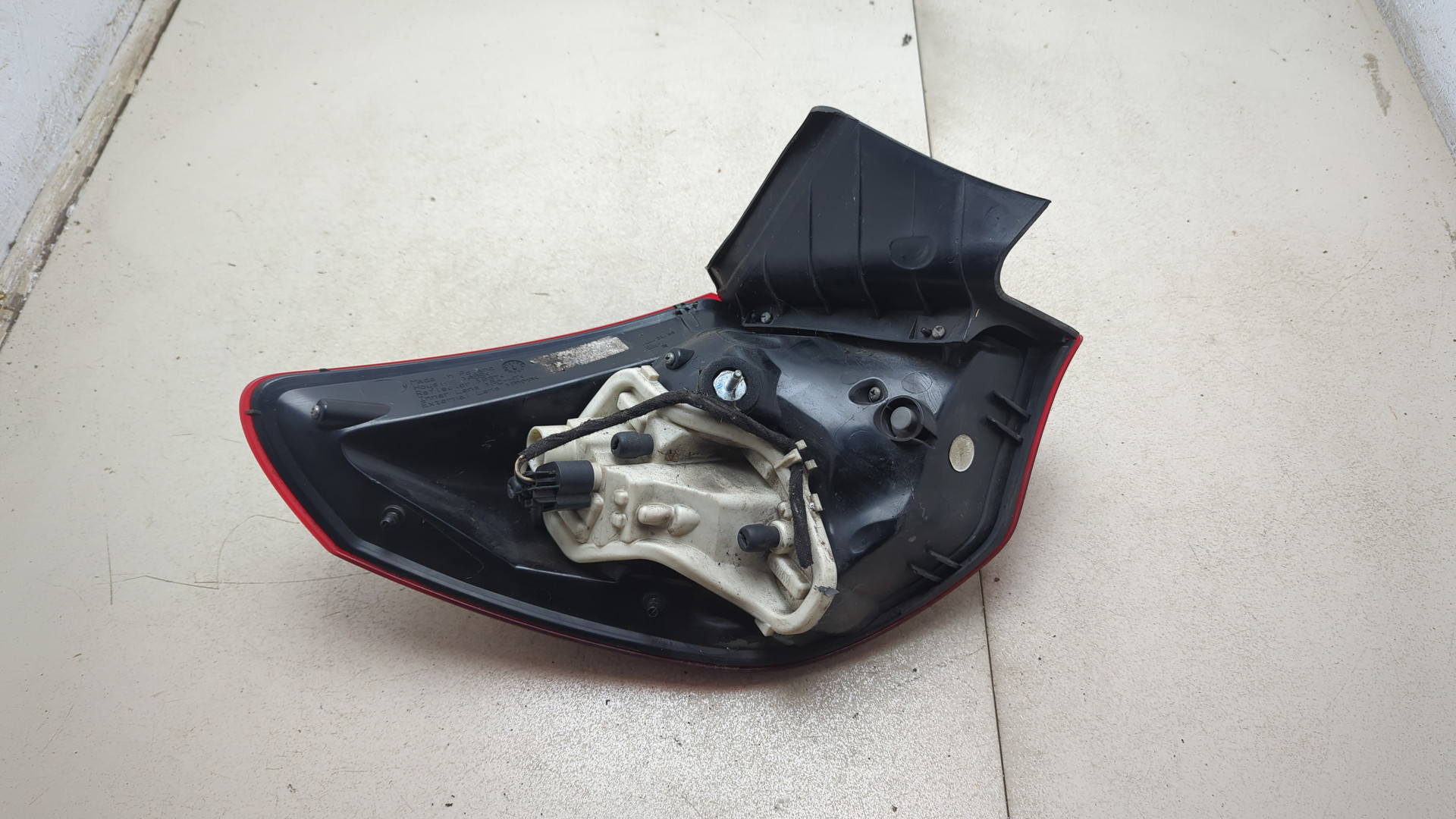 Фонарь задний правый