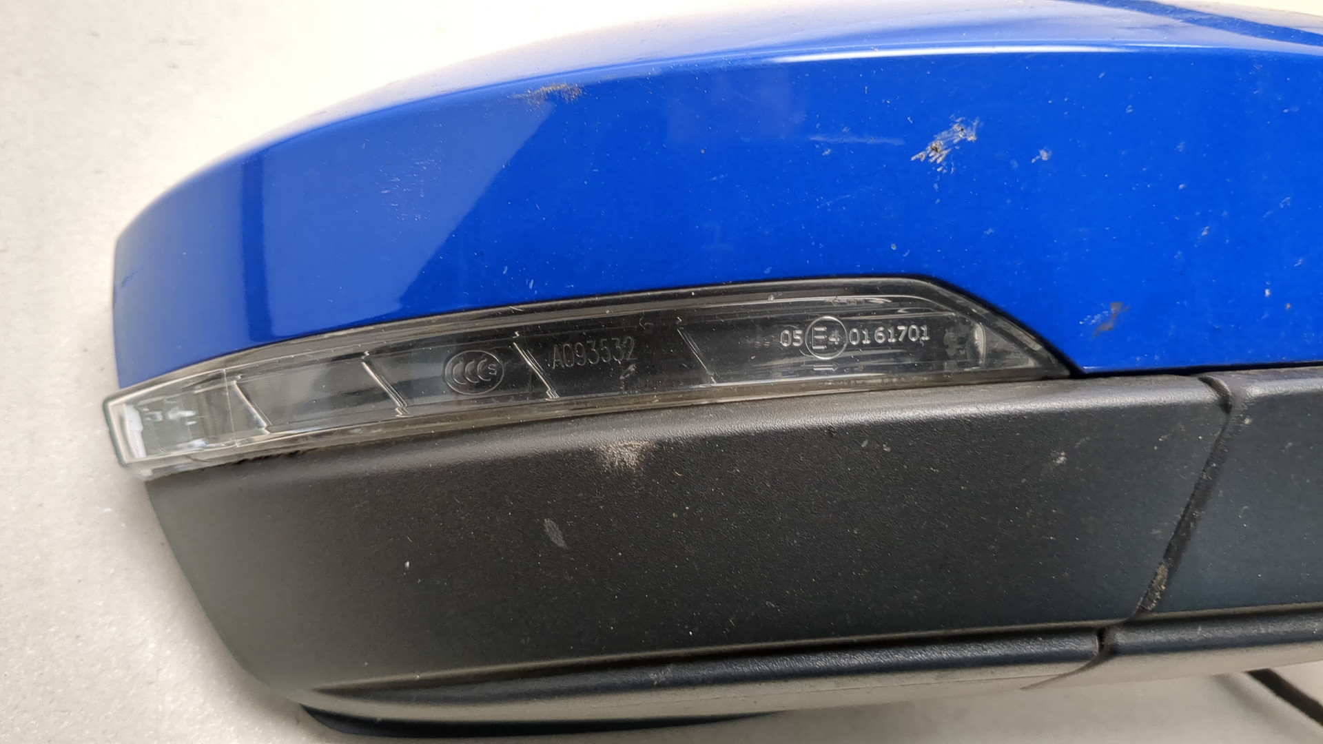 Зеркало правое электрическое