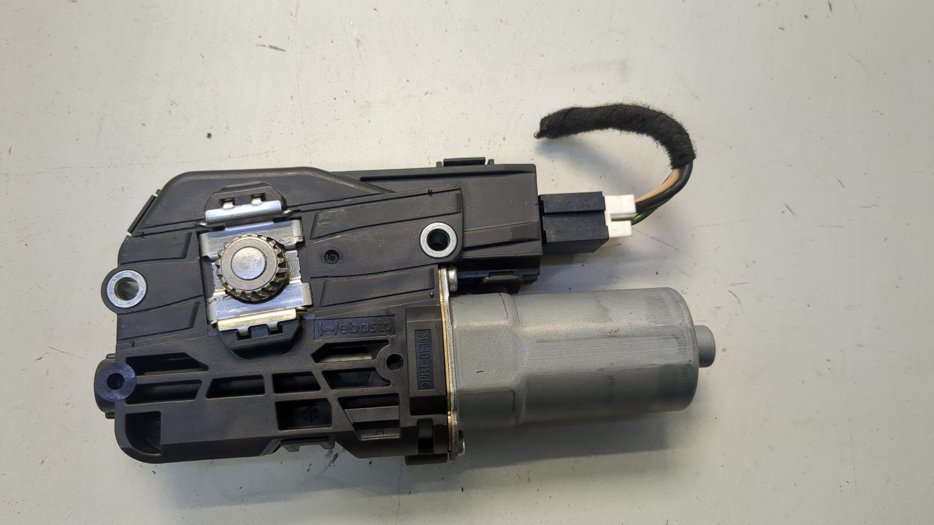 Моторчик стеклоподъемника