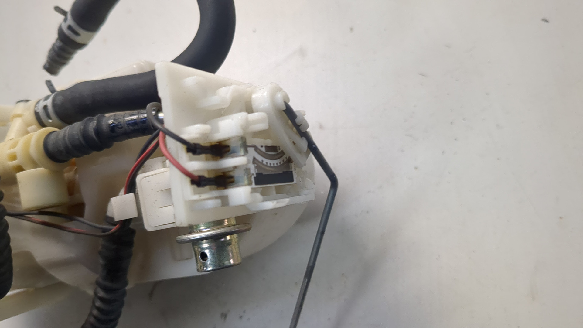 Насос топливный электрический