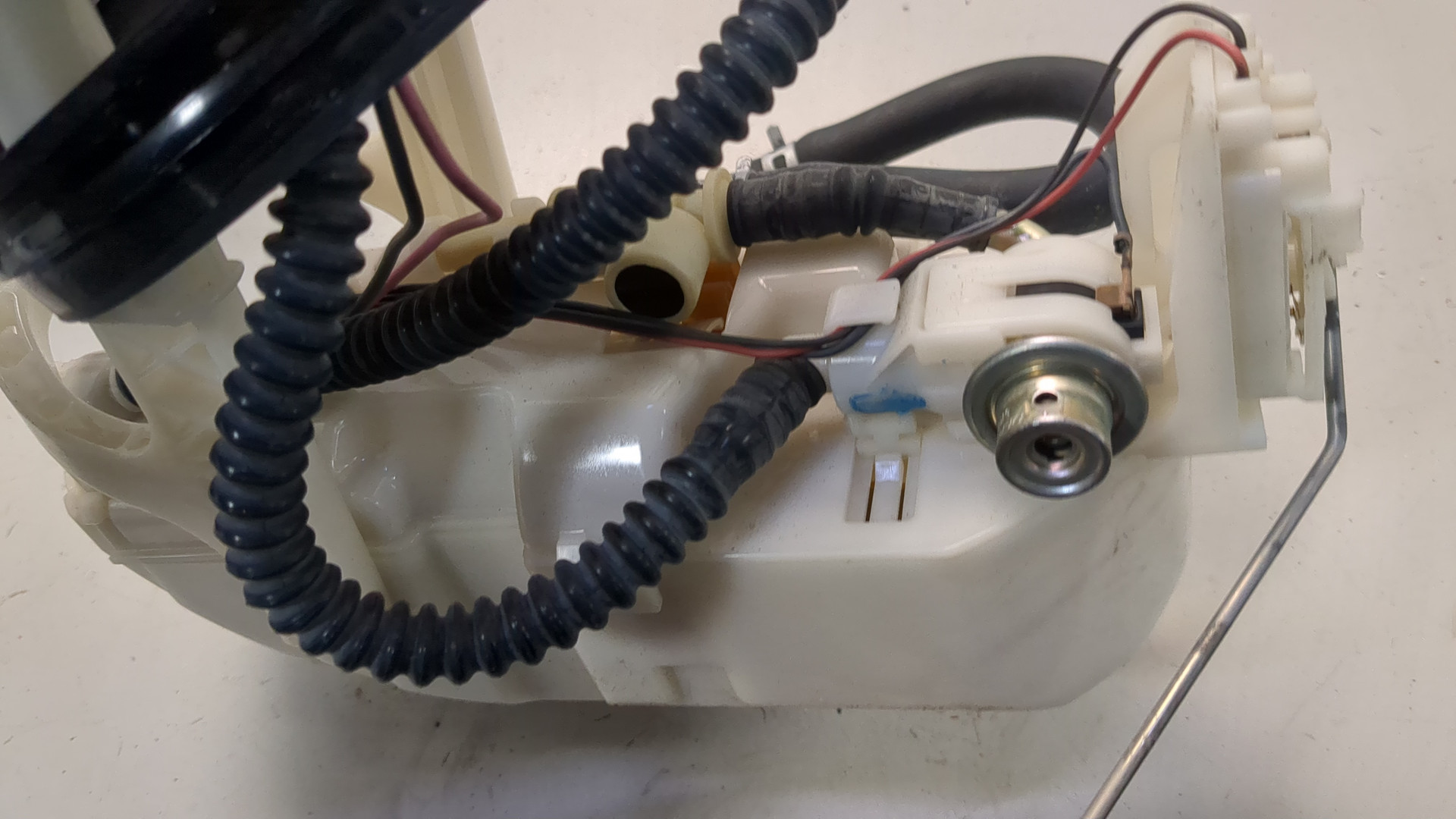 Насос топливный электрический