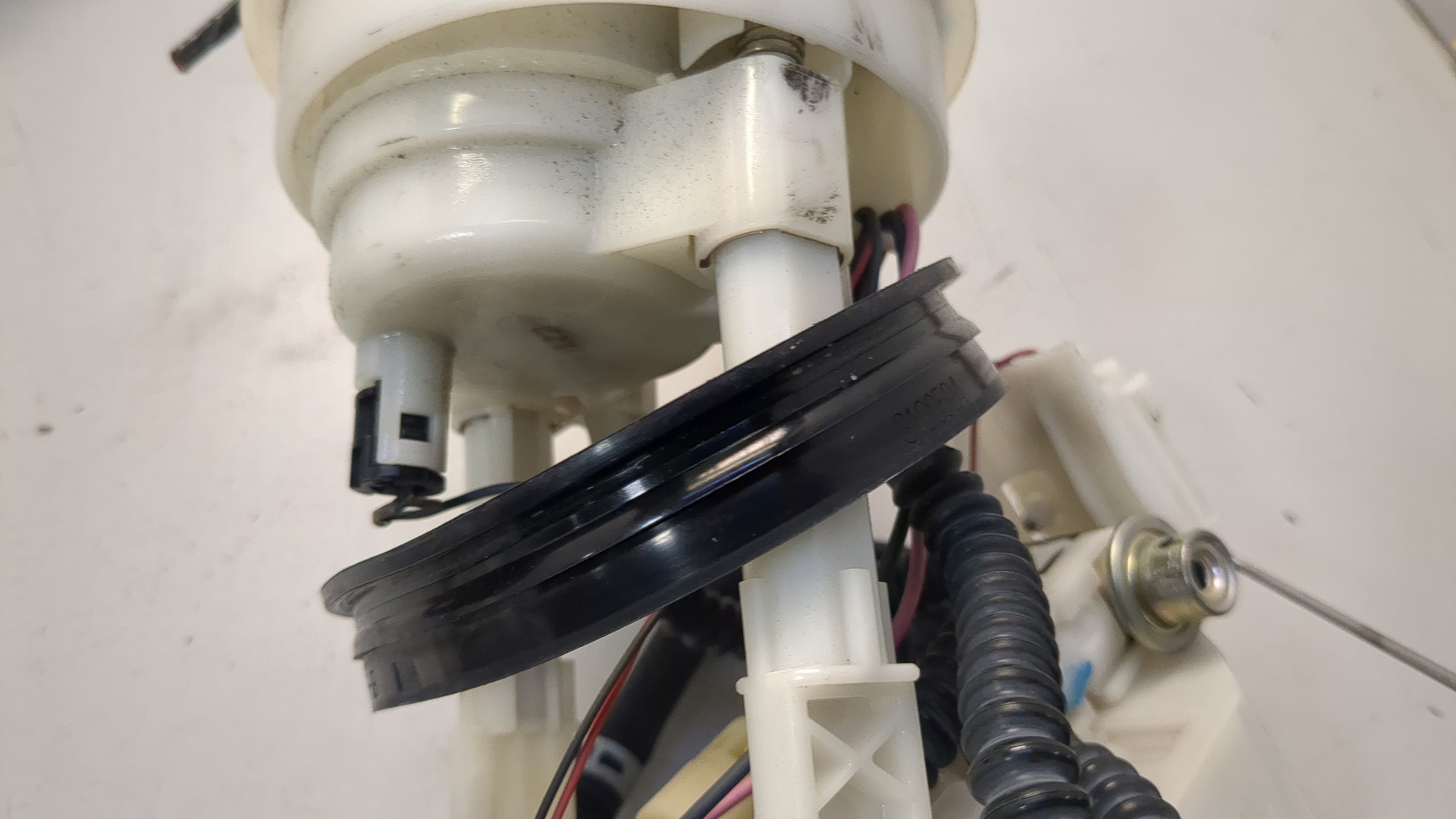 Насос топливный электрический