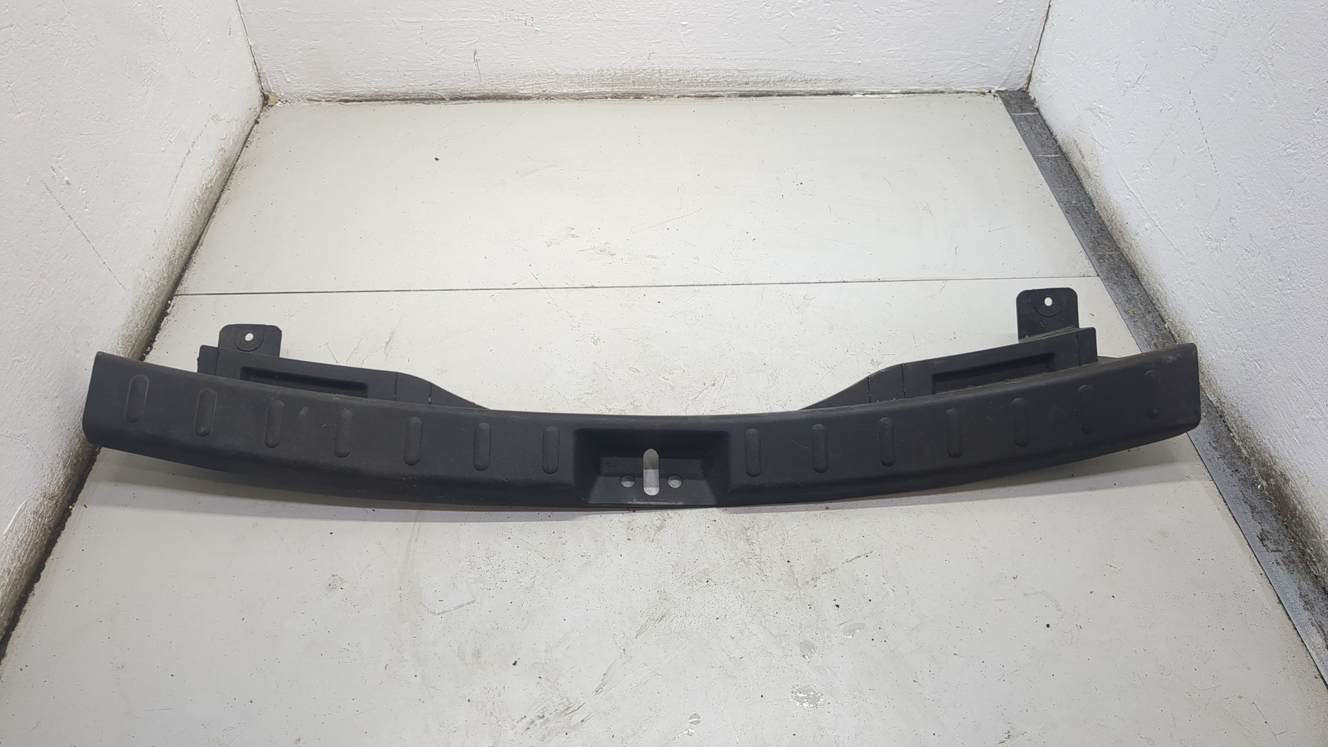 Обшивка багажника