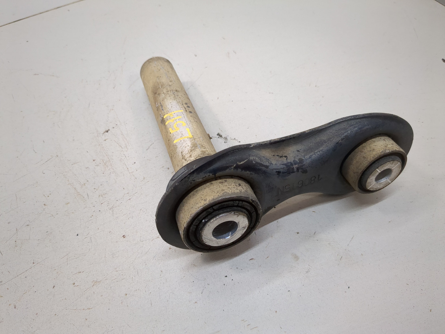 Рычаг задний