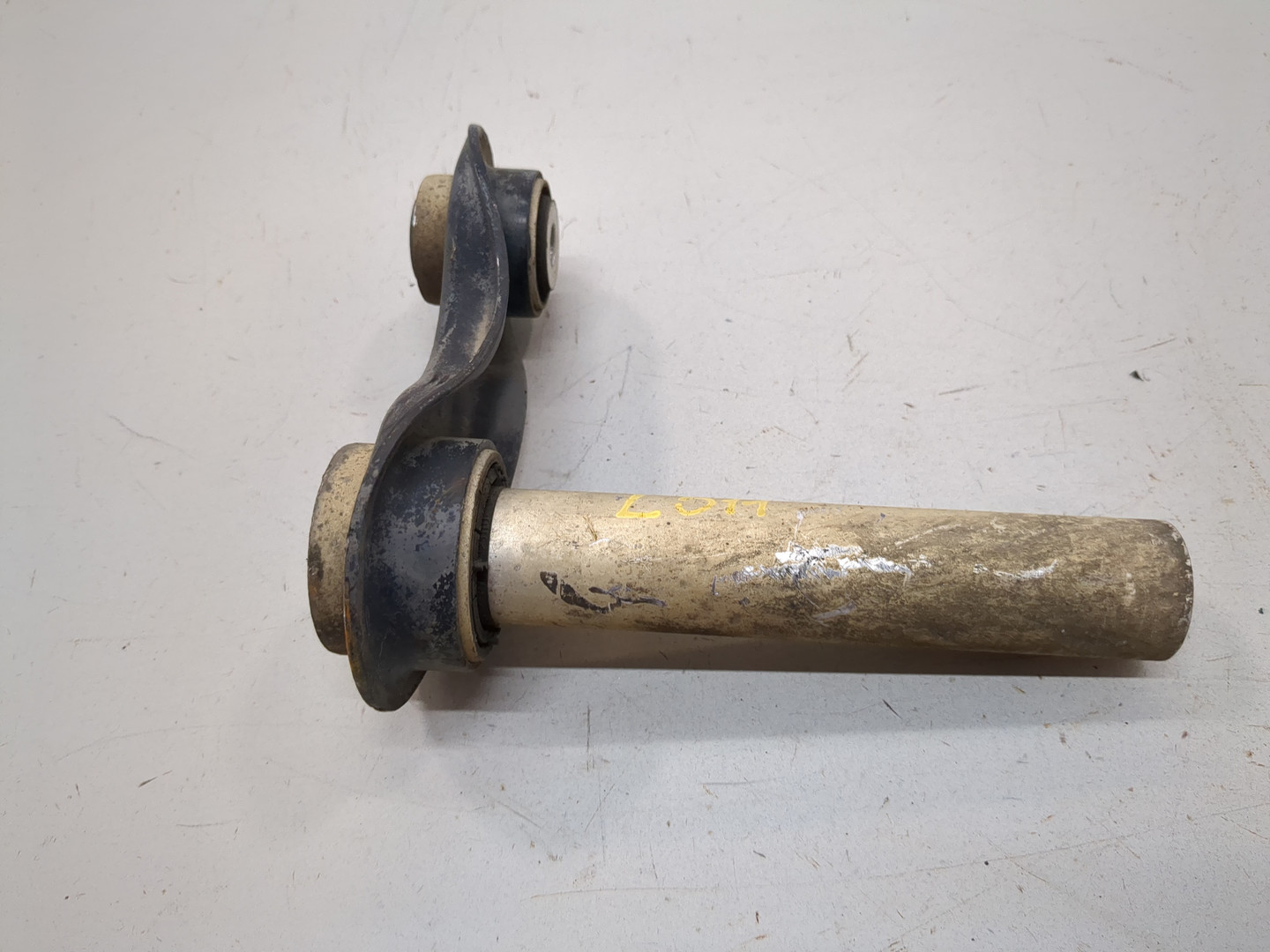 Рычаг задний