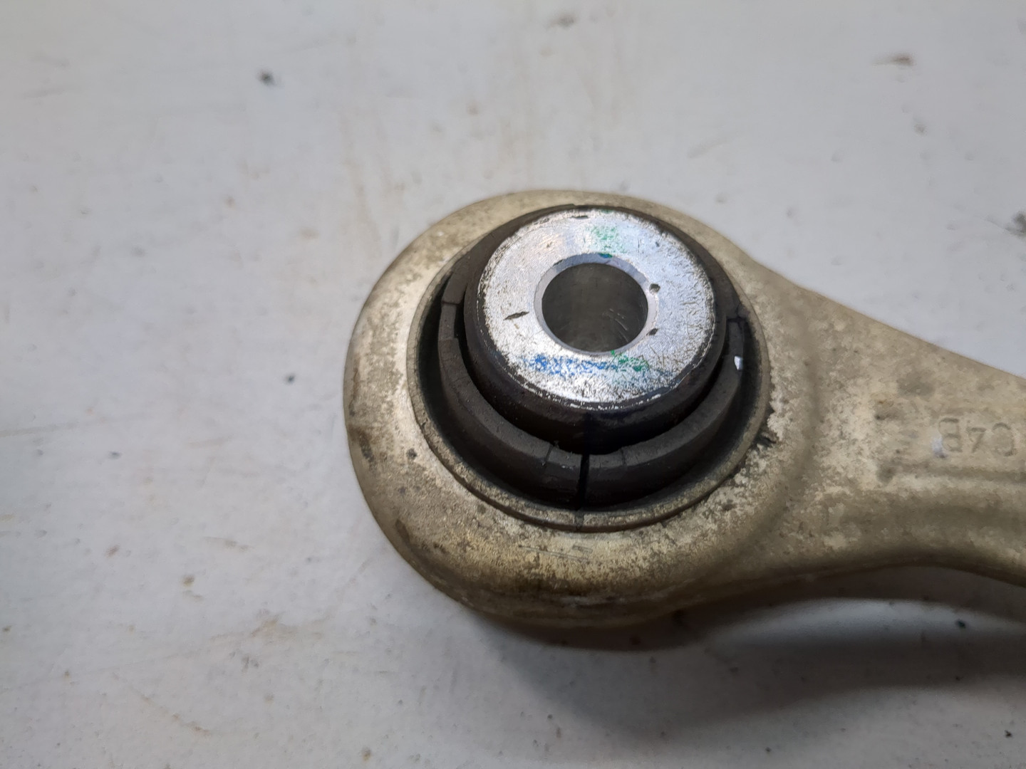 Рычаг задний правый