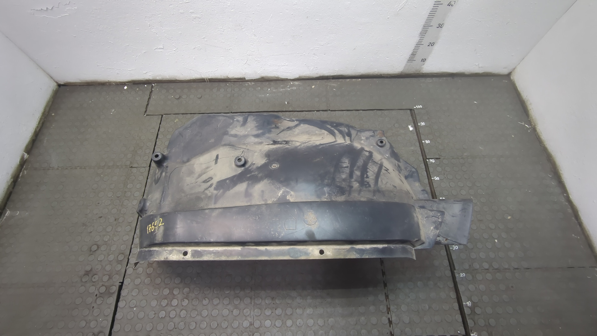 Локер передний правый