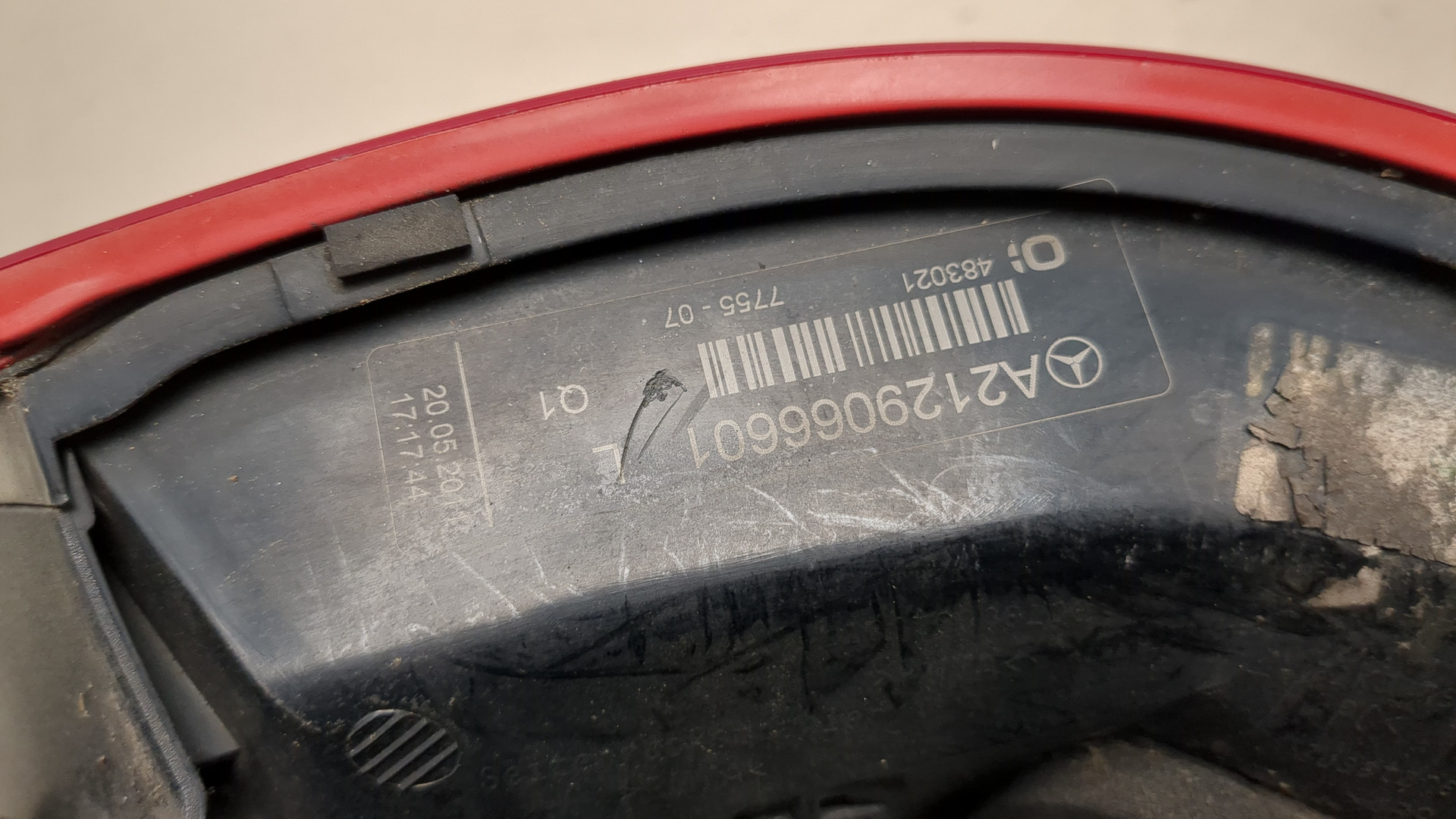 Фонарь задний левый