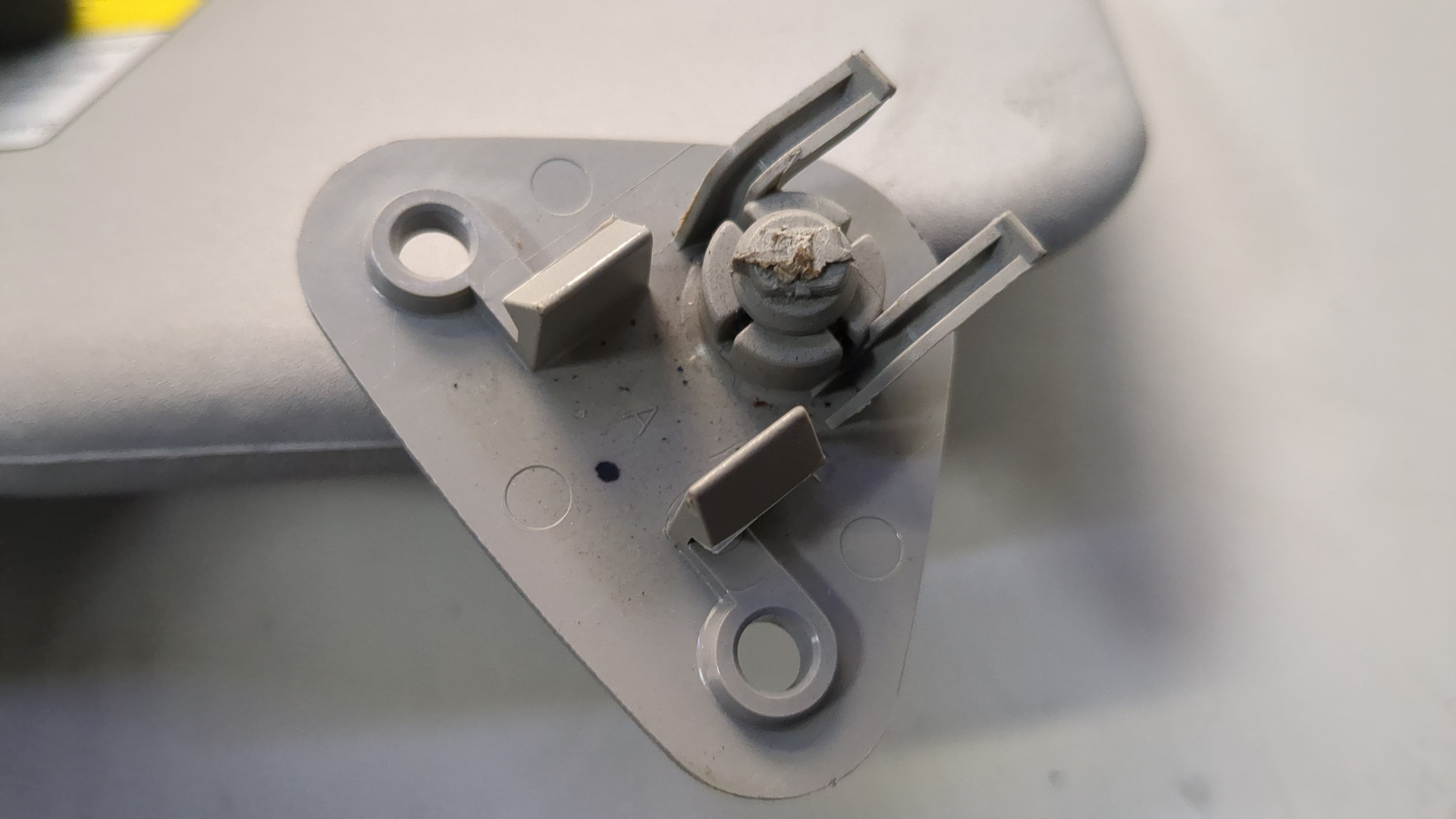 Козырек солнцезащитный