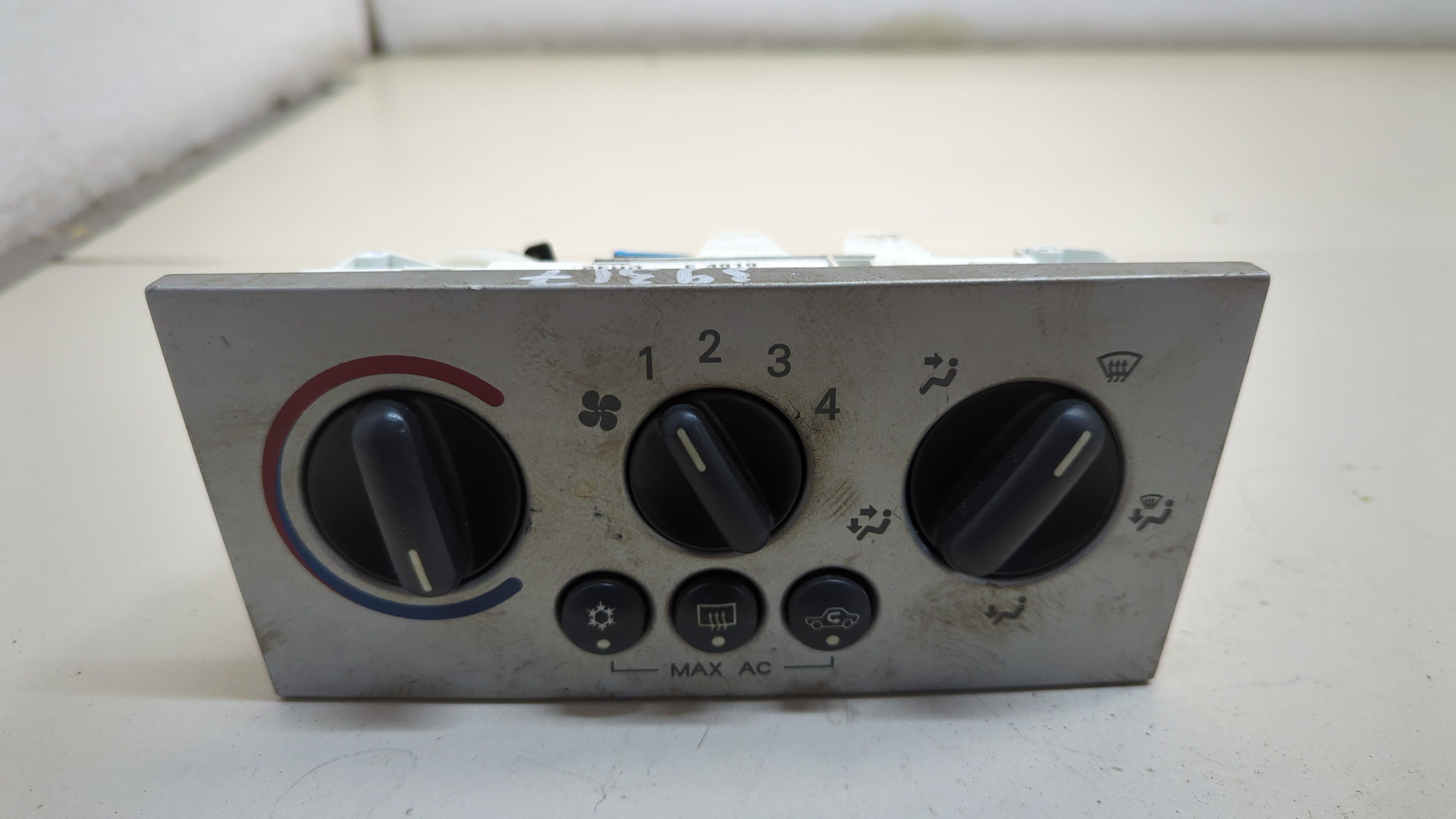 Переключатель отопителя