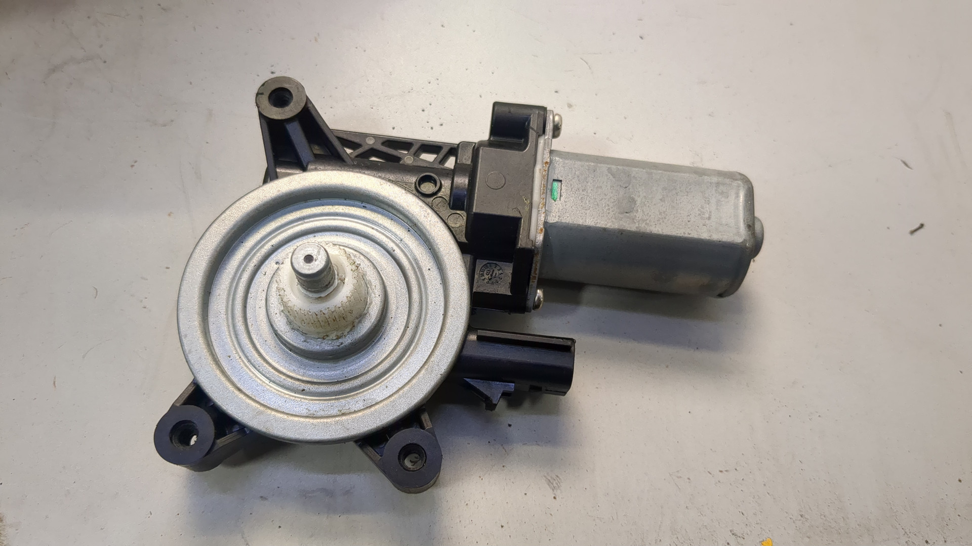 Моторчик стеклоподъемника